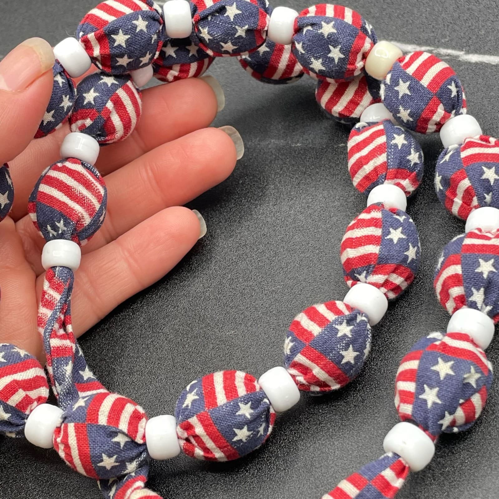 Vintage American Multicolor Beaded Lightweight Novelty USA Flag Patriotic - Thumbnail 5