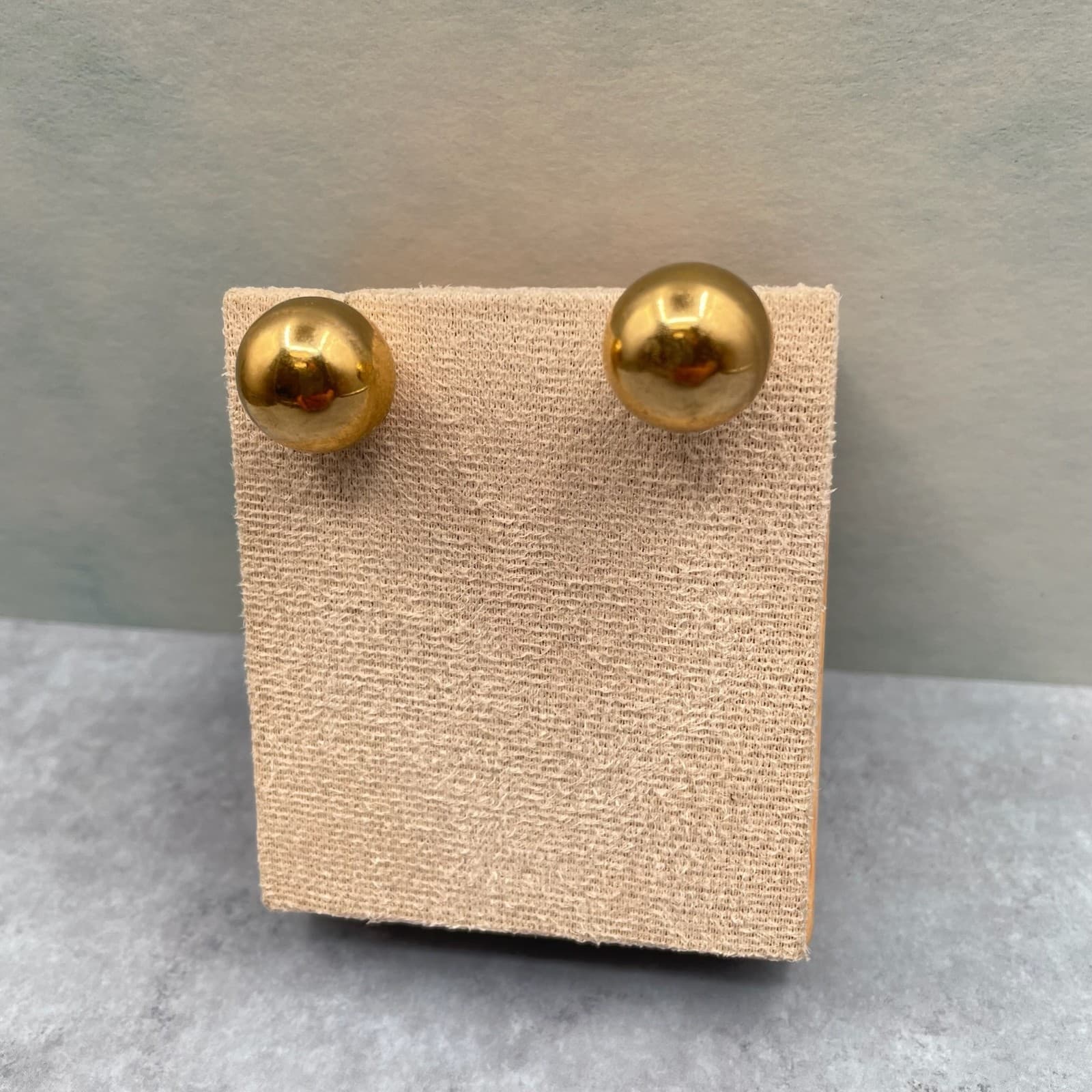 Vintage Large Gold Tone Ball Stud Earrings Shiny Sphere Post Back Style - Thumbnail 9