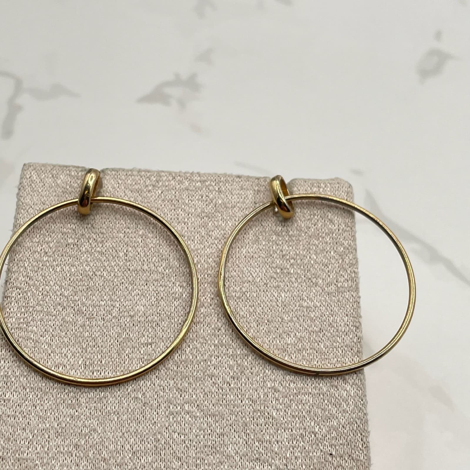 Vintage Gold Tone Circle Drop Hoop Earrings Classic Retro Costume Jewelry - Thumbnail 9