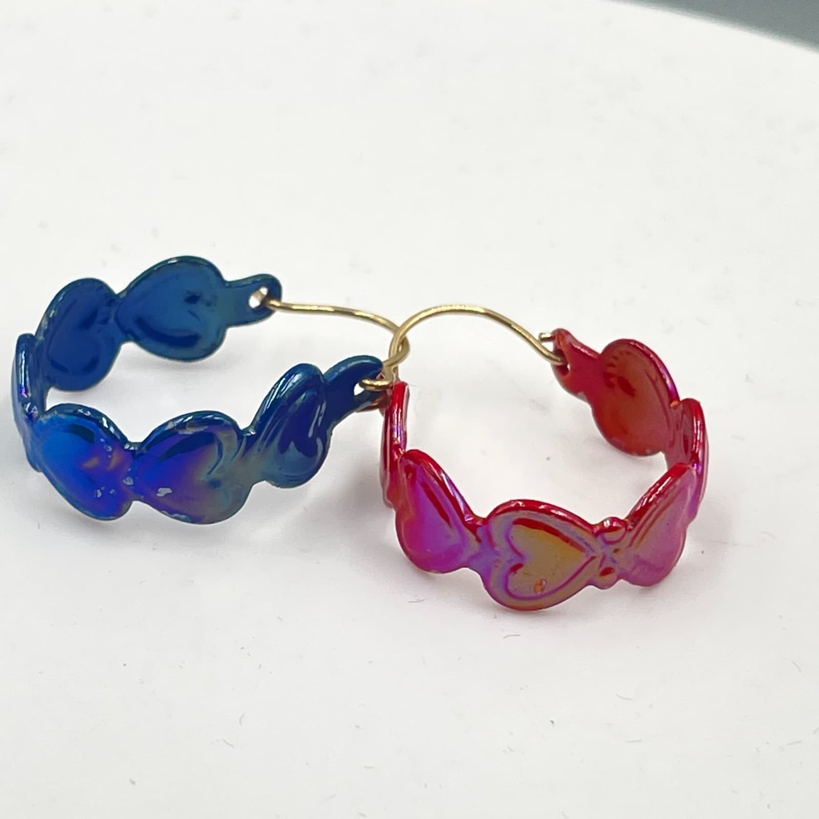 Vintage Y2K Gold-Tone Blue Red Iridescent Enamel Heart-Patterned Hoop Earrings - Thumbnail 2