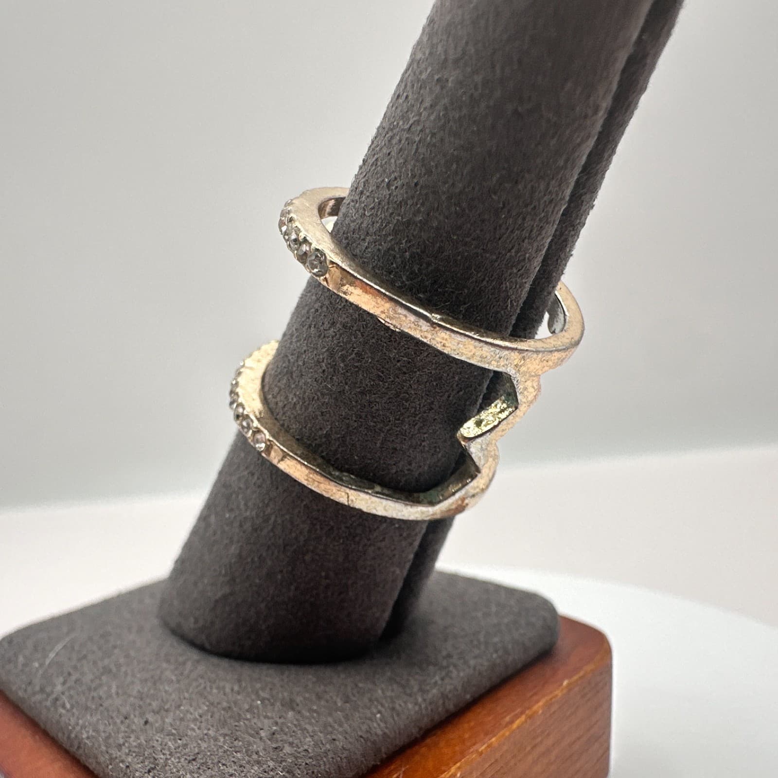 Vintage 80s Clear Rhinestone Zig Zag Double Shank Statement Ring Classic Jewelry - Thumbnail 4