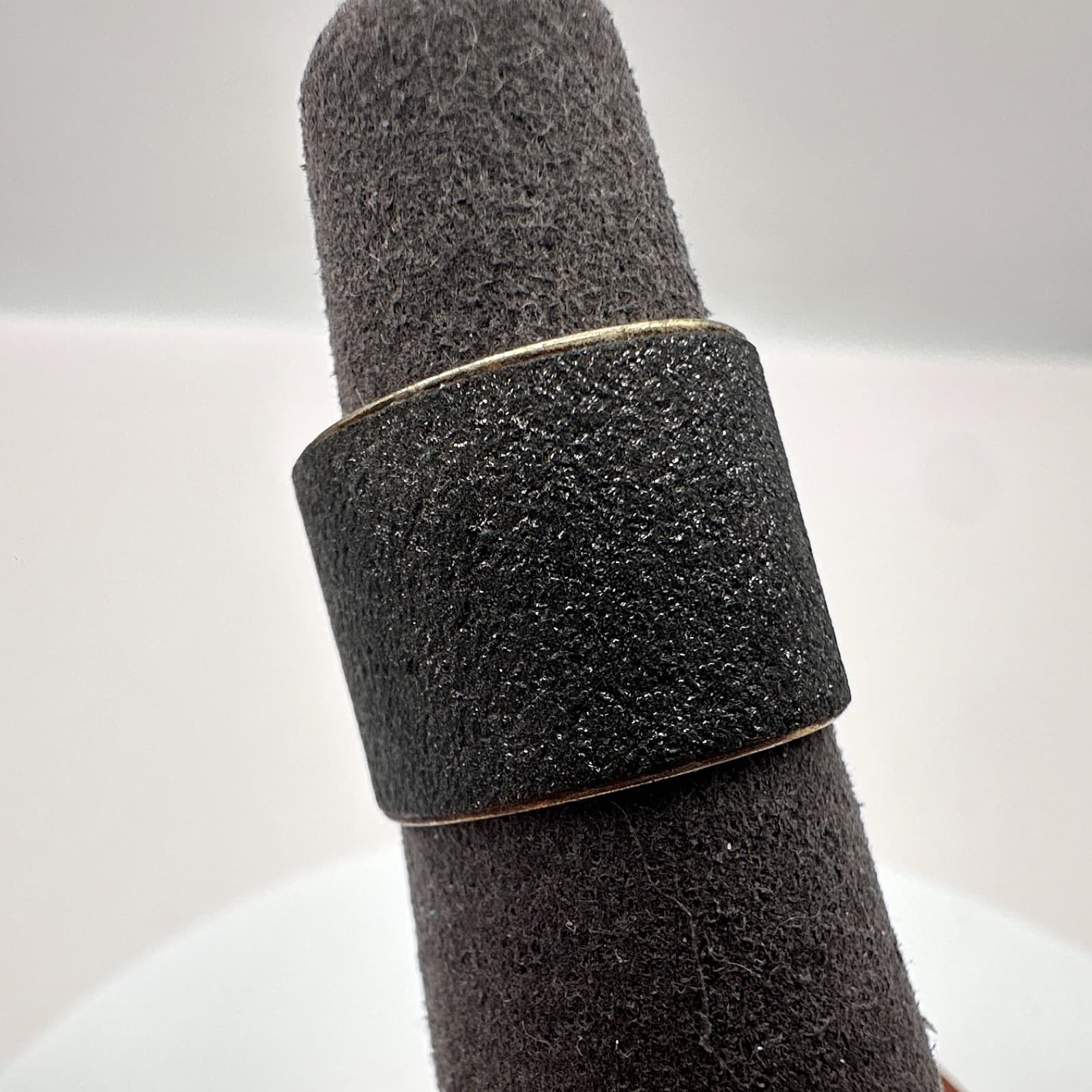 Vintage 90s Black Sandblast Texture Band Ring Matte Statement Classic Jewelry - Thumbnail 2