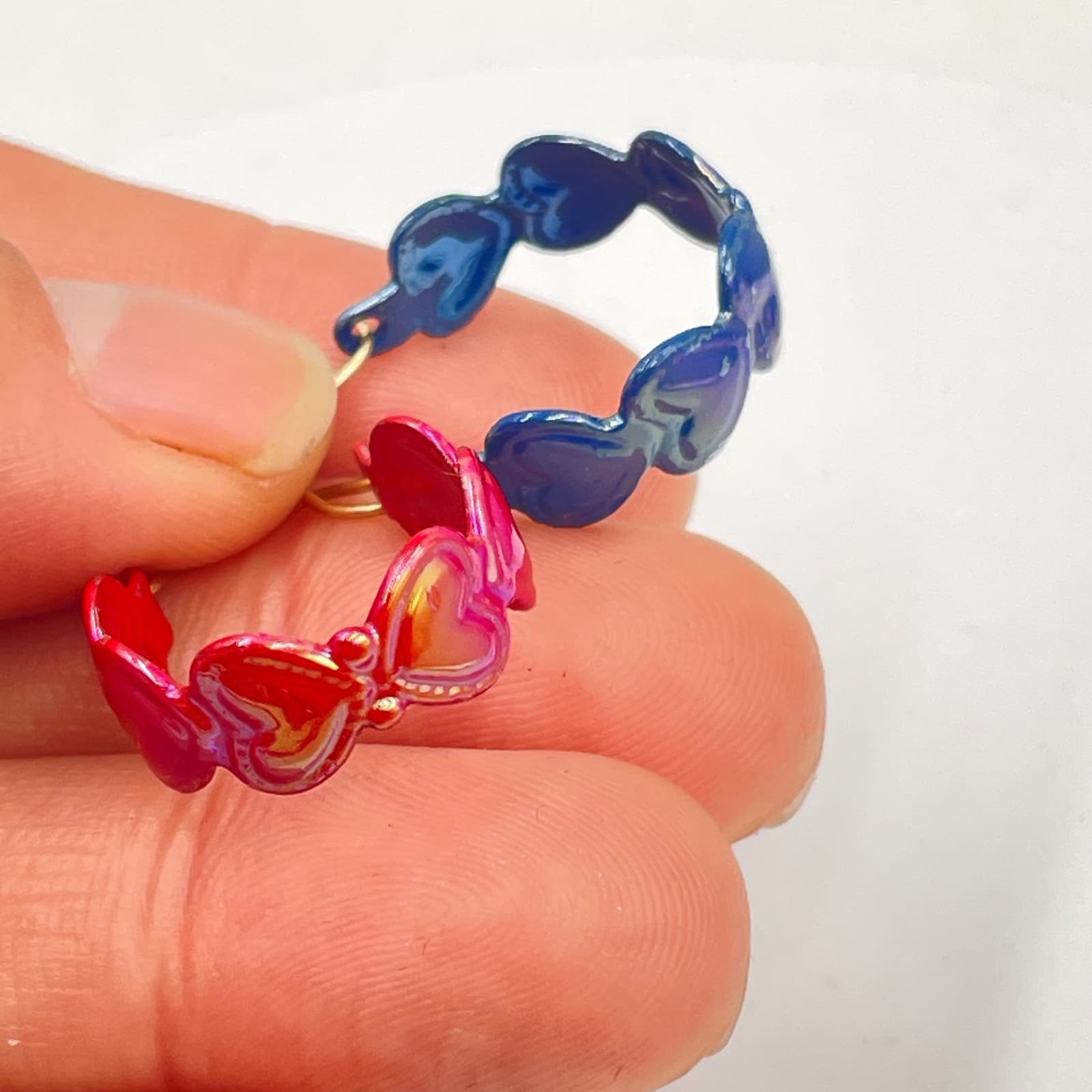 Vintage Y2K Gold-Tone Blue Red Iridescent Enamel Heart-Patterned Hoop Earrings - Thumbnail 5