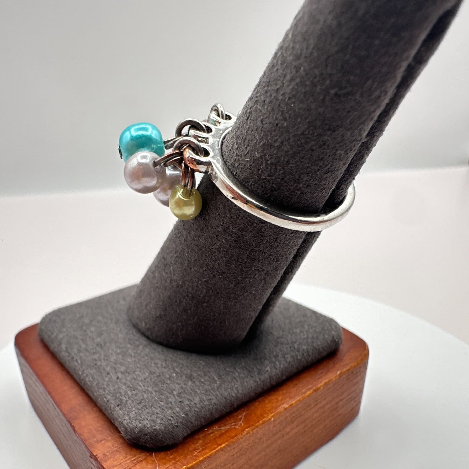 Vintage 80s Multi Pearl Dangle Charm Ring Silver Mesh Band Statement Jewelry - Thumbnail 5