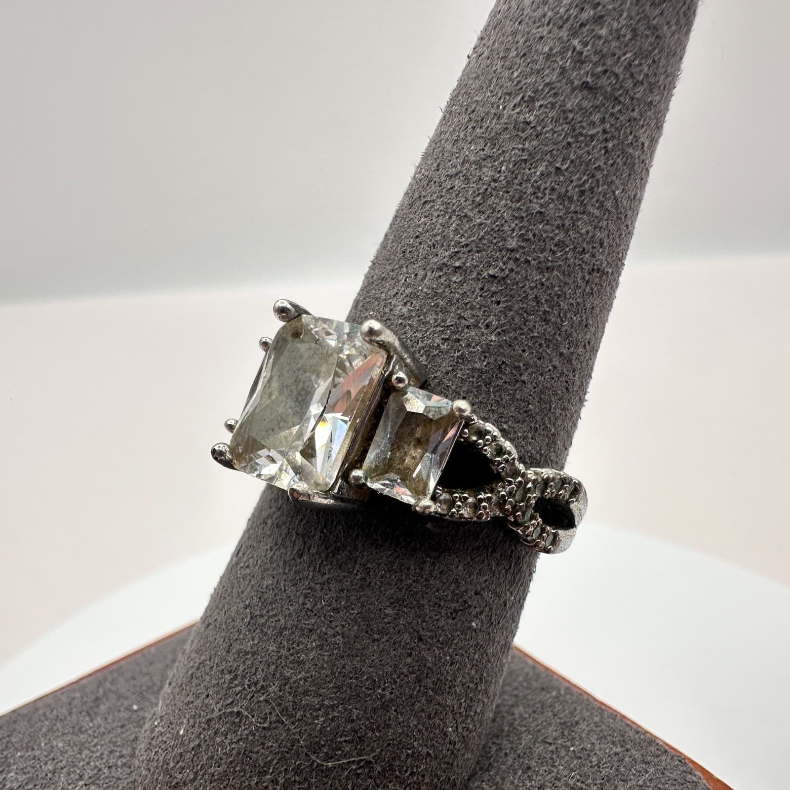 Vintage 90s Silver Tone Rdiant Cut Cubic Zirconia Statement Ring Classic Jewelry - Thumbnail 3