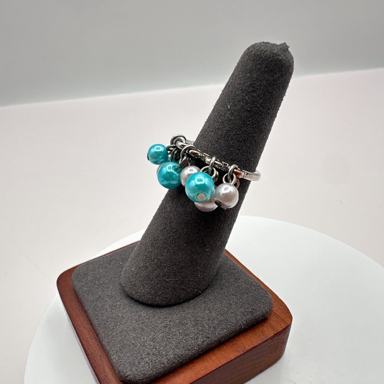 Vintage 80s Multi Pearl Dangle Charm Ring Silver Mesh Band Statement Jewelry - Thumbnail 4