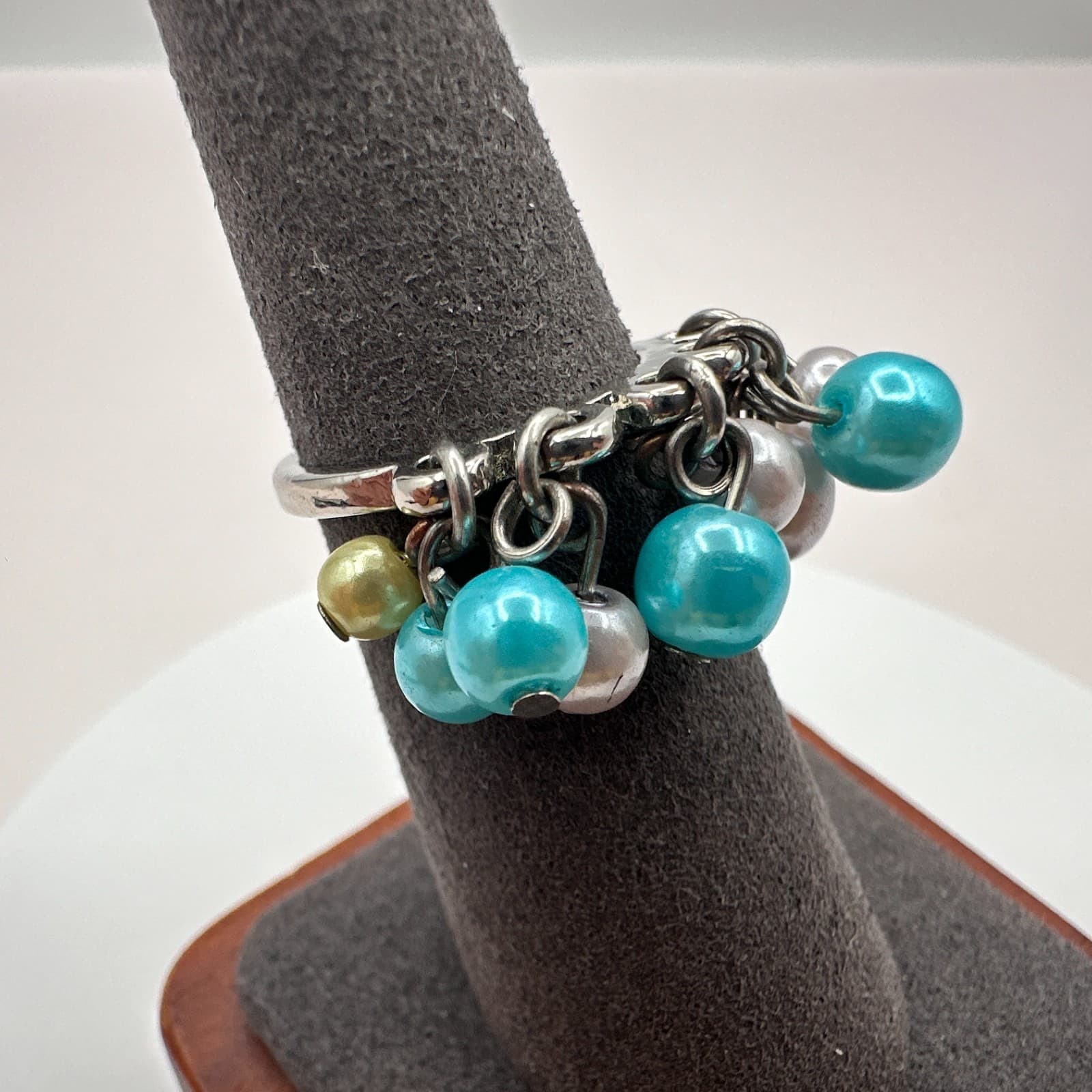 Vintage 80s Multi Pearl Dangle Charm Ring Silver Mesh Band Statement Jewelry - Thumbnail 2