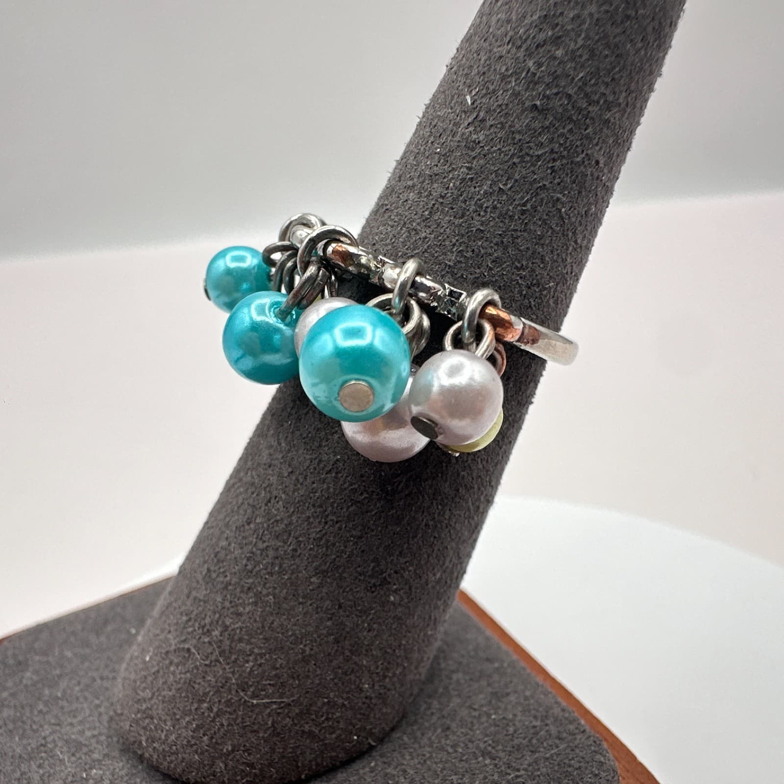 Vintage 80s Multi Pearl Dangle Charm Ring Silver Mesh Band Statement Jewelry - Thumbnail 3