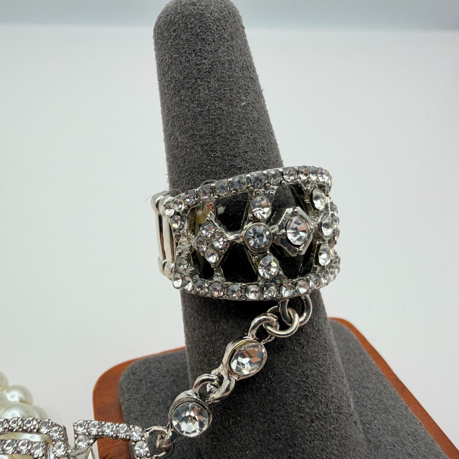 Vintage 50s Style Triple Row Faux Pearl Rhinestone Statement Bracelet Jewelry - Thumbnail 8