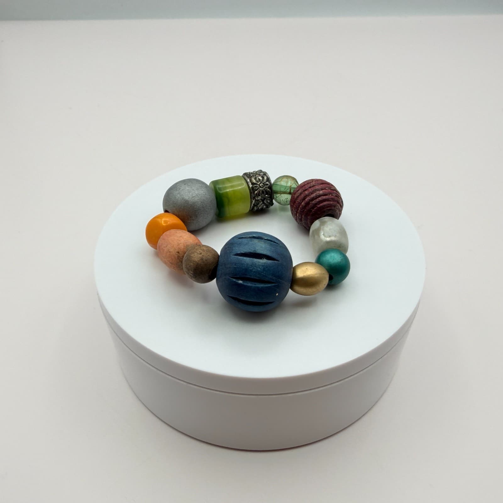 Vinatge Y2K Artisan Bead Bracelet Featuring Central Blue Bead Statement Jewelry - Thumbnail 4