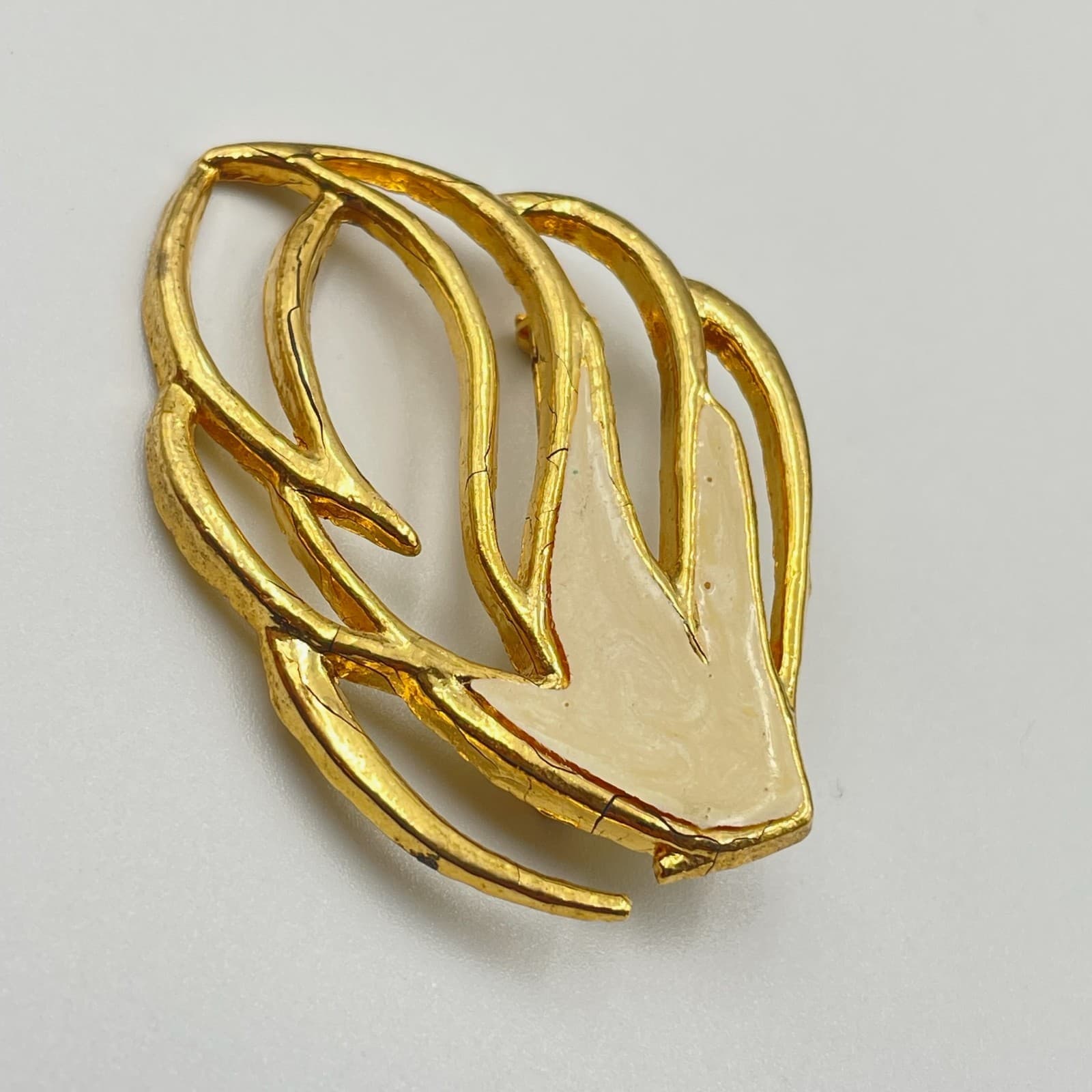 Vintage VTG Small Chunky Gold Tone Huggie Earrings Faceted Geometric Stud Post - Thumbnail 9