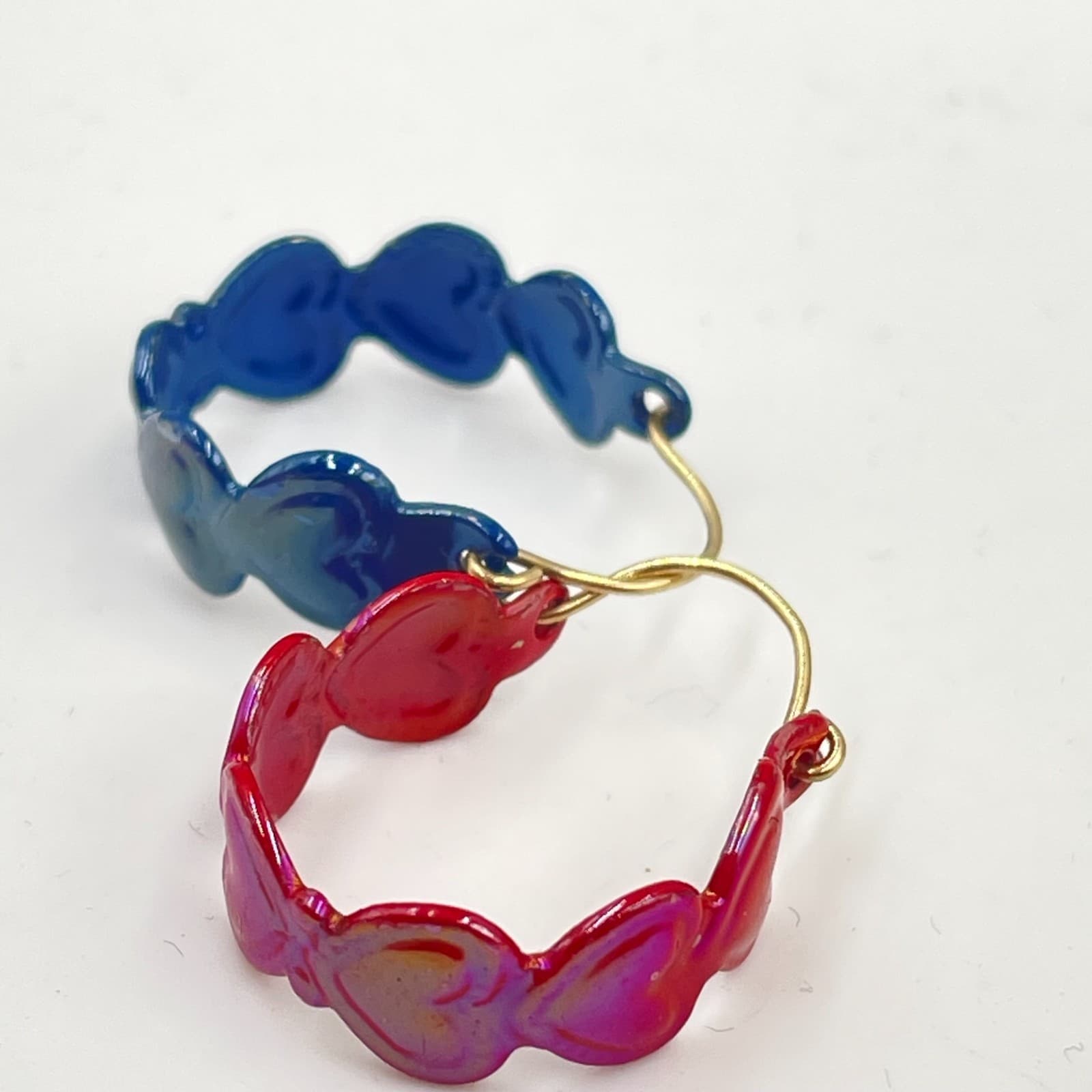 Vintage Y2K Gold-Tone Blue Red Iridescent Enamel Heart-Patterned Hoop Earrings - Thumbnail 3