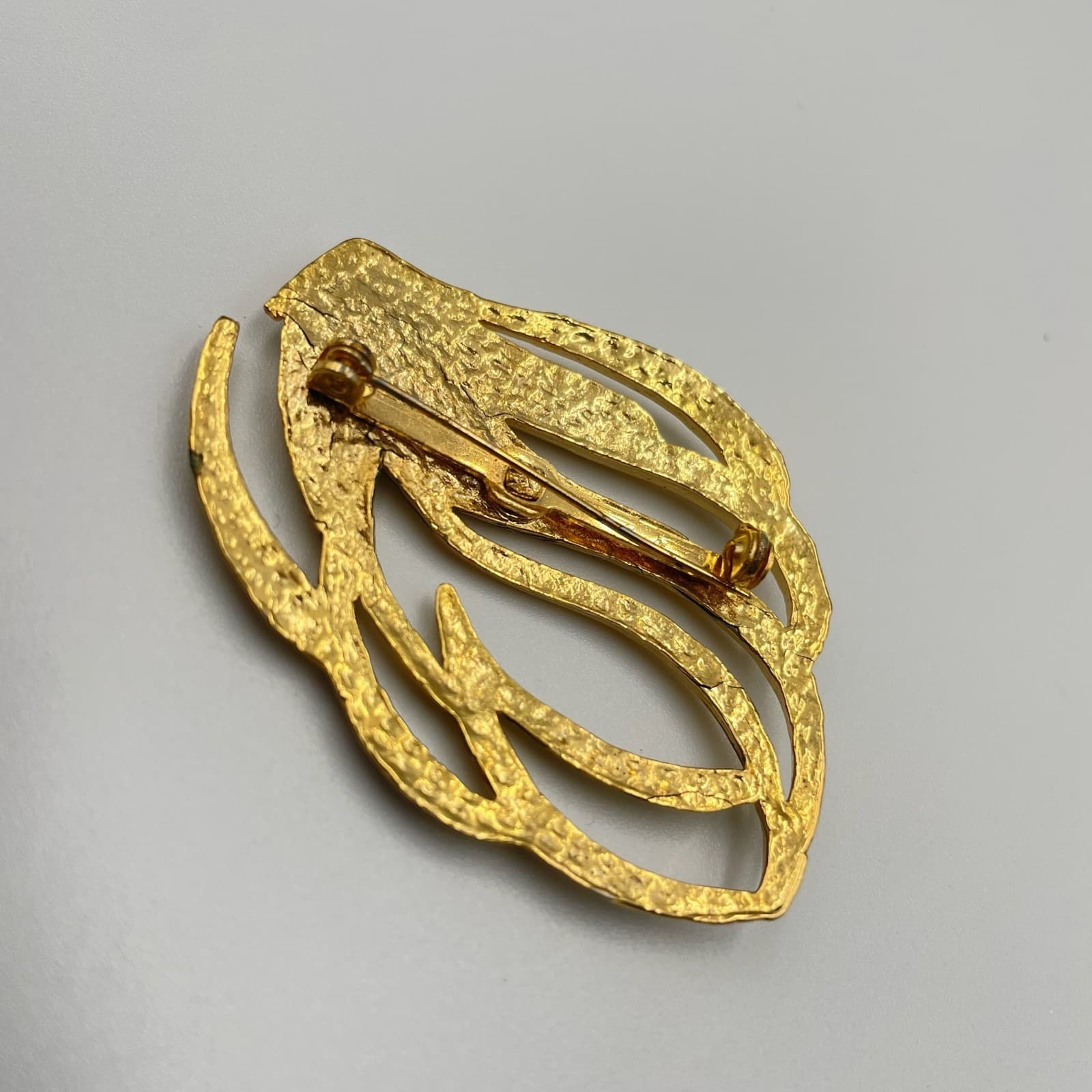 Vintage VTG Small Chunky Gold Tone Huggie Earrings Faceted Geometric Stud Post - Thumbnail 4