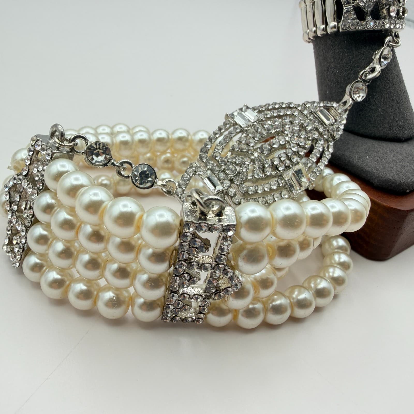 Vintage 50s Style Triple Row Faux Pearl Rhinestone Statement Bracelet Jewelry - Thumbnail 10