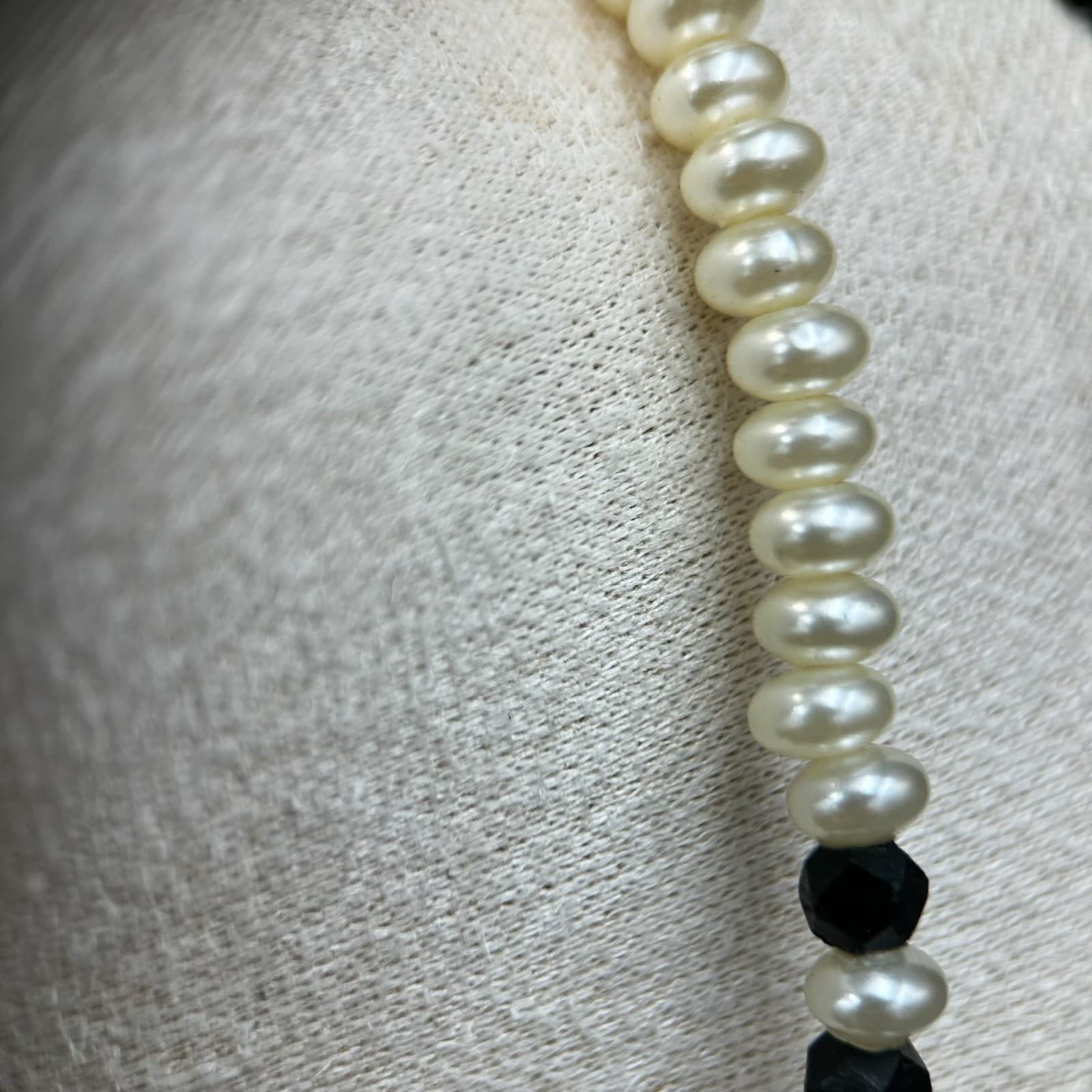 Vintage Black Agate and White Cultured Pearl Beaded Necklace Fashion 19'' - Thumbnail 3
