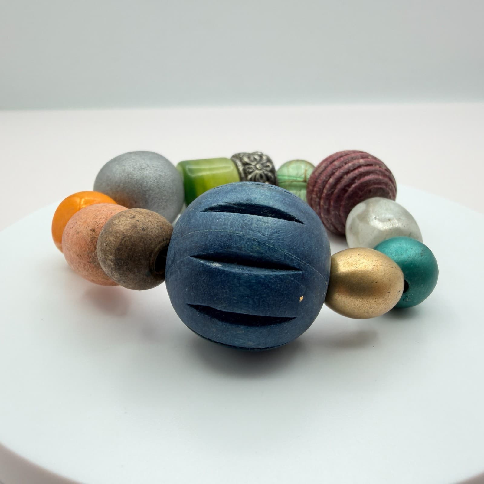 Vinatge Y2K Artisan Bead Bracelet Featuring Central Blue Bead Statement Jewelry - Thumbnail 5