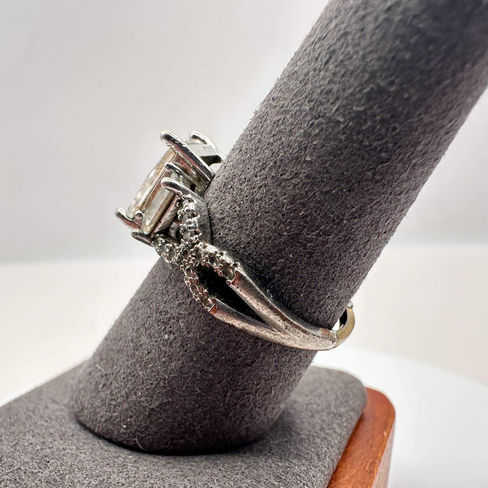 Vintage 90s Silver Tone Rdiant Cut Cubic Zirconia Statement Ring Classic Jewelry - Thumbnail 4