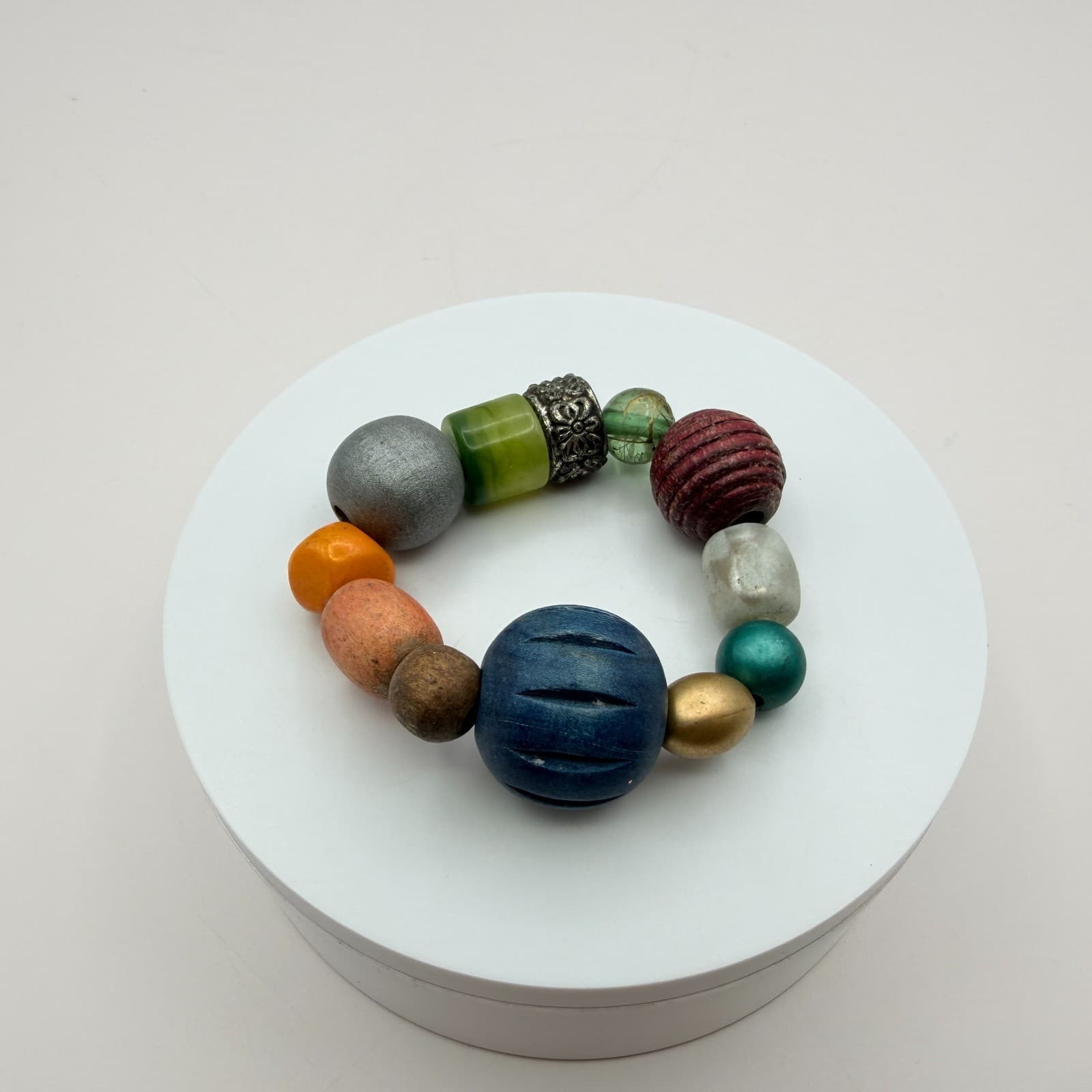 Vinatge Y2K Artisan Bead Bracelet Featuring Central Blue Bead Statement Jewelry - Thumbnail 8