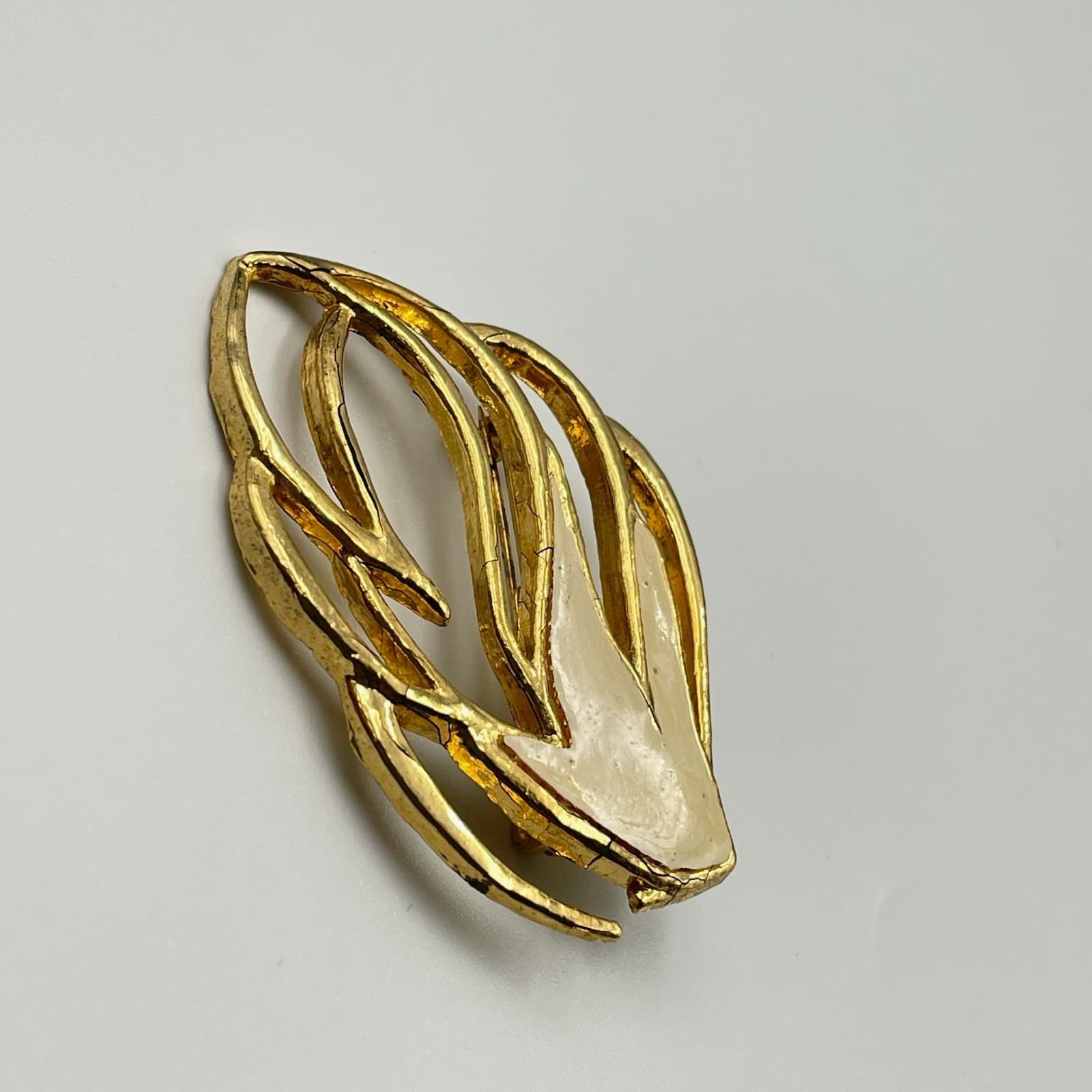 Vintage VTG Small Chunky Gold Tone Huggie Earrings Faceted Geometric Stud Post - Thumbnail 5