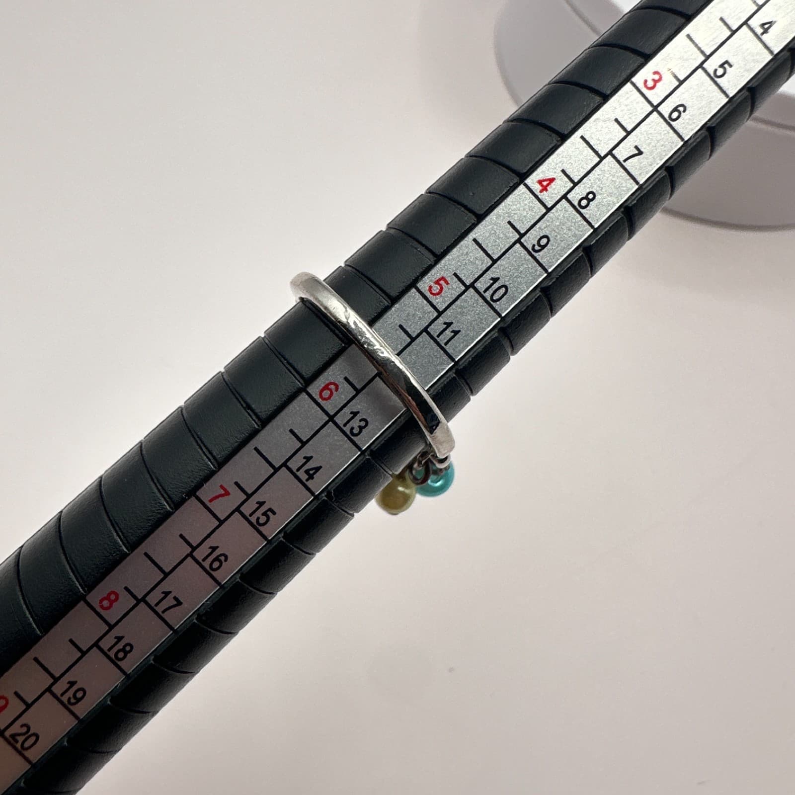 Vintage 80s Multi Pearl Dangle Charm Ring Silver Mesh Band Statement Jewelry - Thumbnail 8