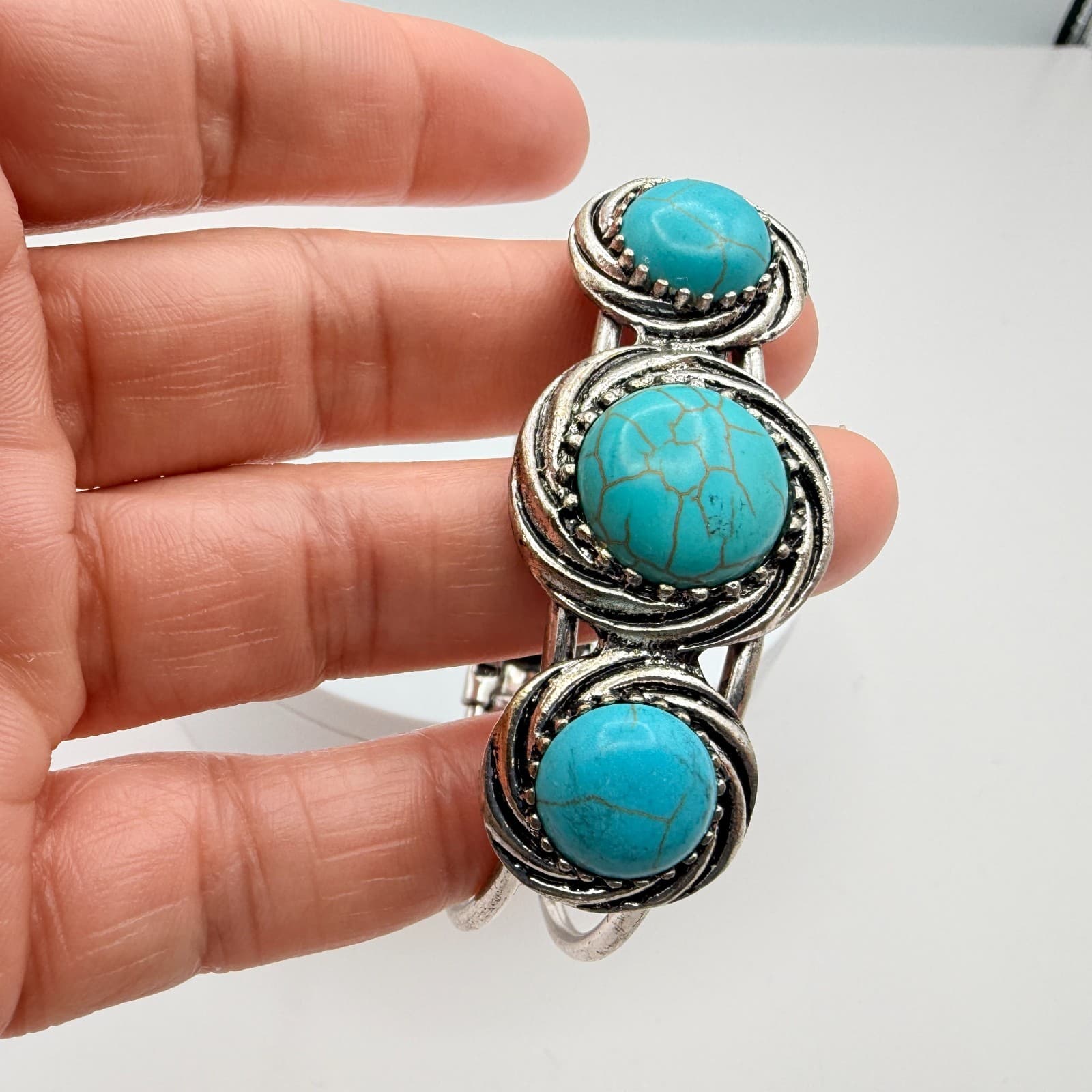 Vintage Y2K Silver Tone Bangle Bracelet Faux Turquoise Cabochon Stones Jewelry - Thumbnail 4