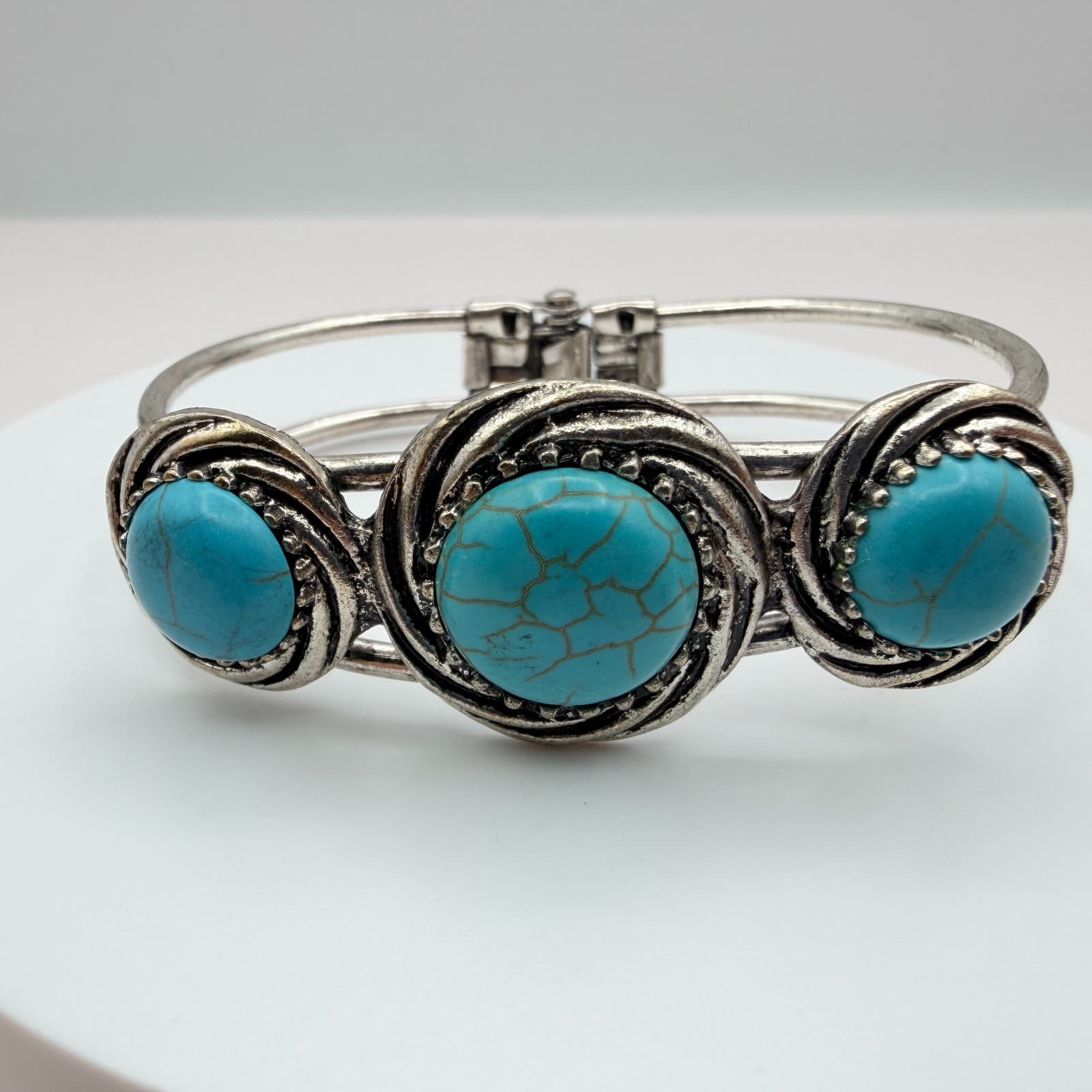 Vintage Y2K Silver Tone Bangle Bracelet Faux Turquoise Cabochon Stones Jewelry - Thumbnail 8