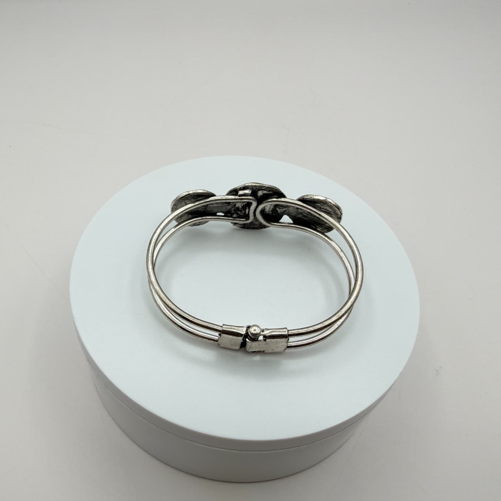 Vintage Y2K Silver Tone Bangle Bracelet Faux Turquoise Cabochon Stones Jewelry - Thumbnail 5