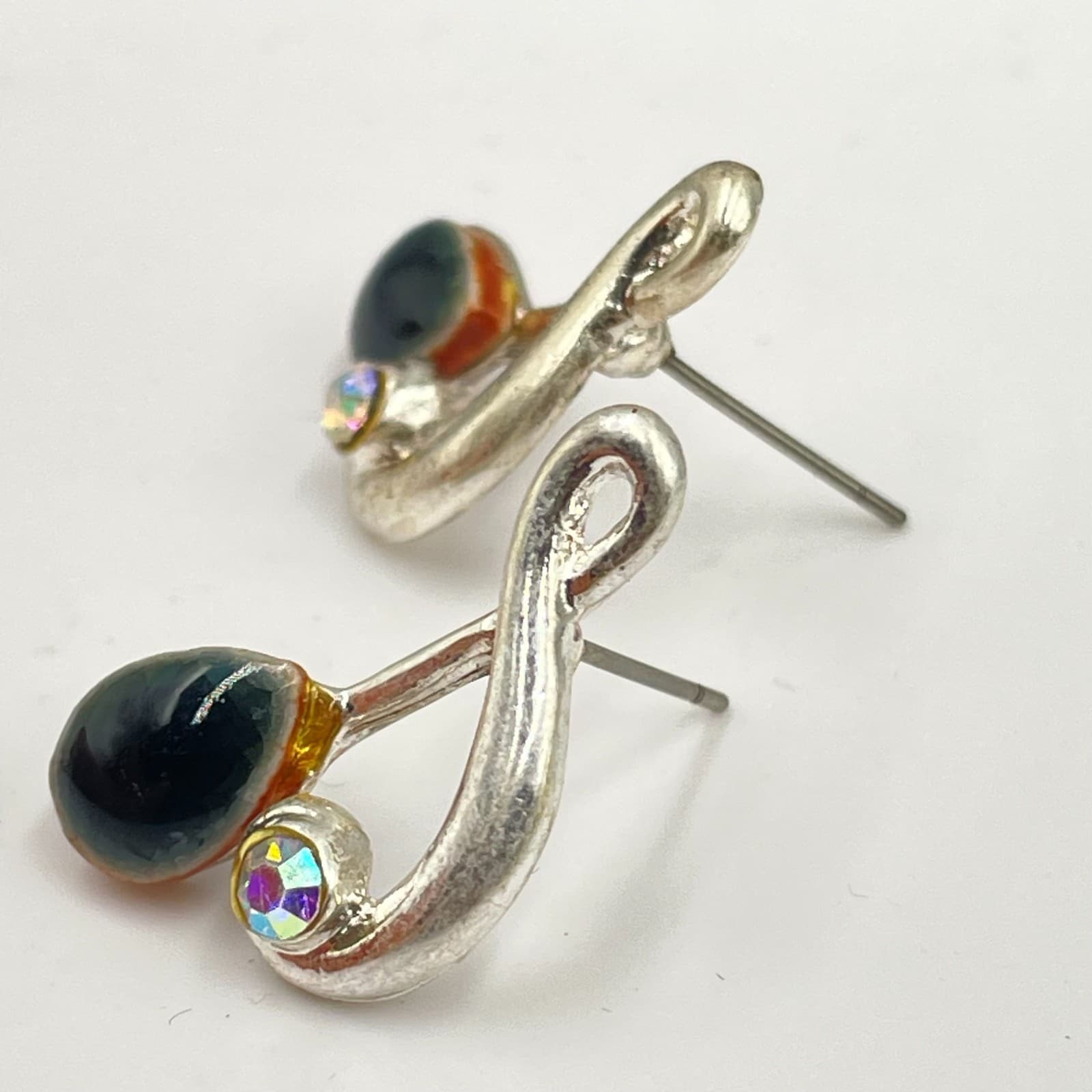 Silver-Tone Black Iridescent Crystal Enamel Teardrop Musical Note Studs Earrings - Thumbnail 4