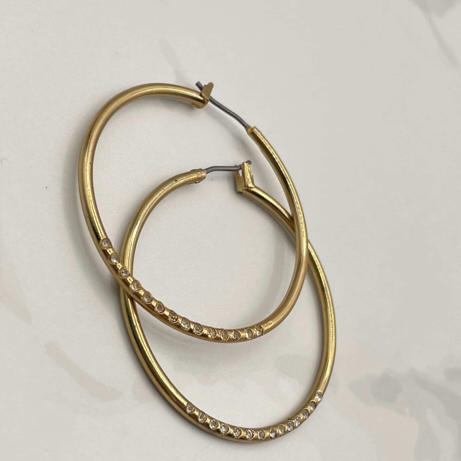Vintage Gold-Tone Endless Hoop Earrings with Clear Rhinestones Round Fashion - Thumbnail 3