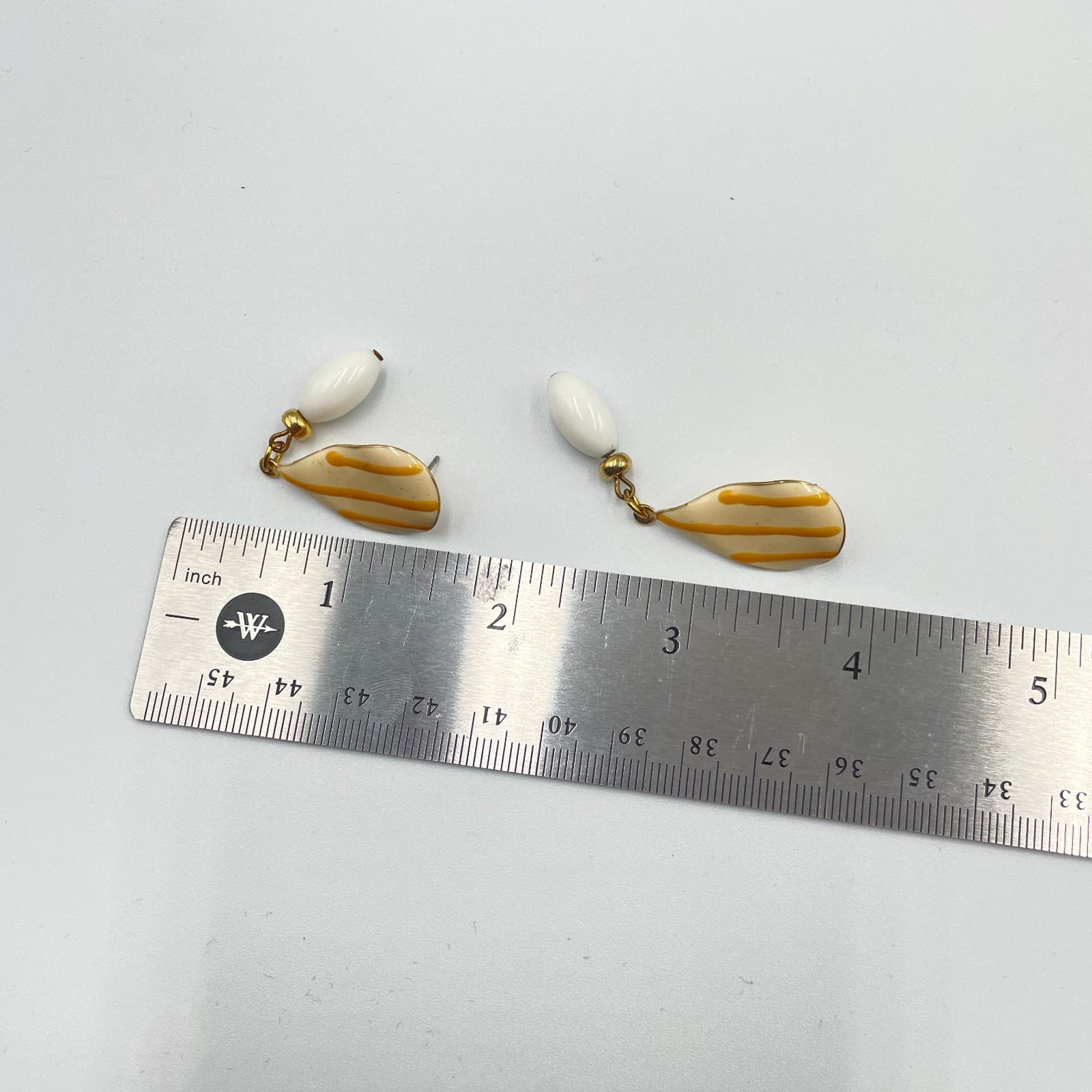 Vintage 1980s Gold-Tone Cream Enamel Striped Teardrop Rice Bead Dangle Earrings - Thumbnail 8