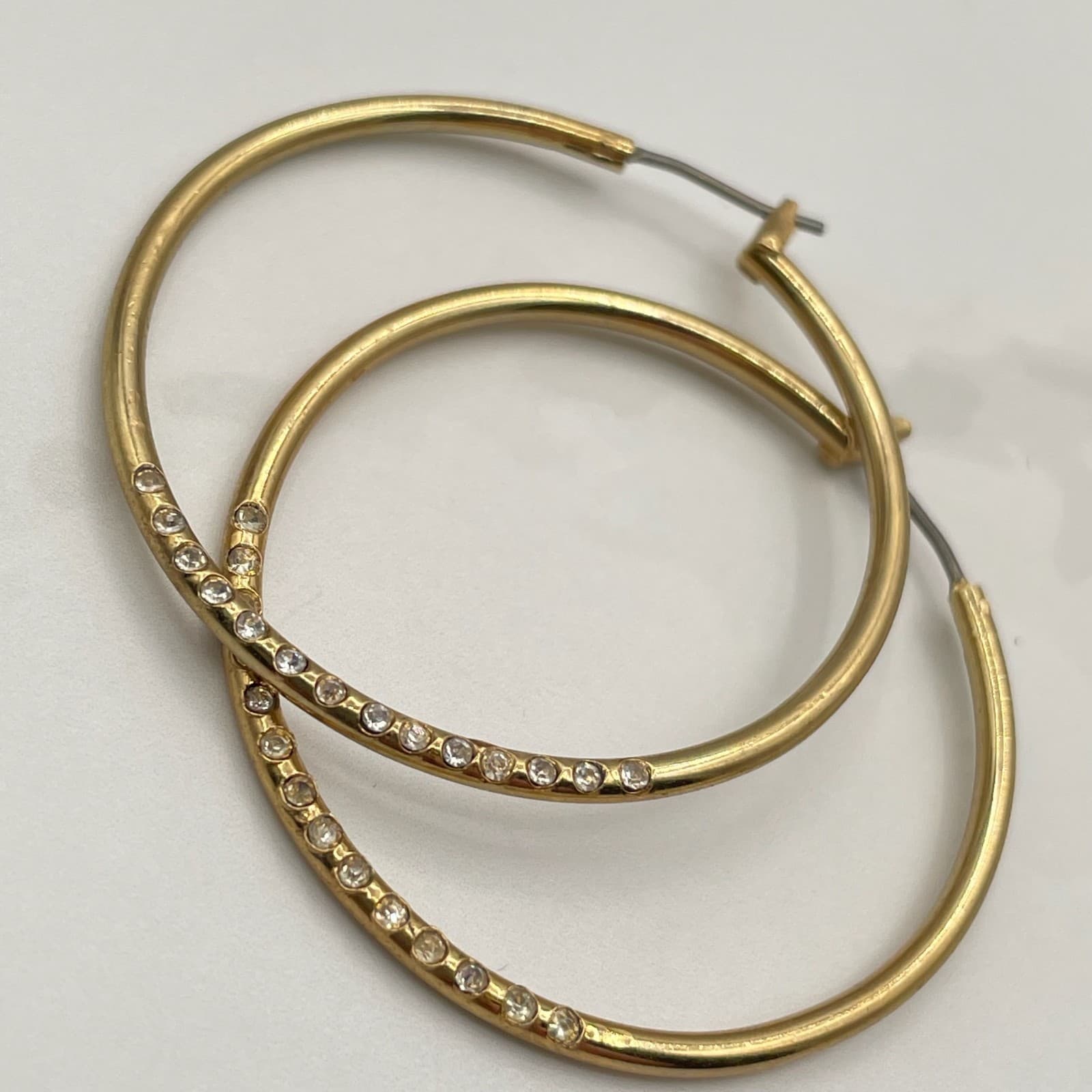 Vintage Gold-Tone Endless Hoop Earrings with Clear Rhinestones Round Fashion - Thumbnail 10
