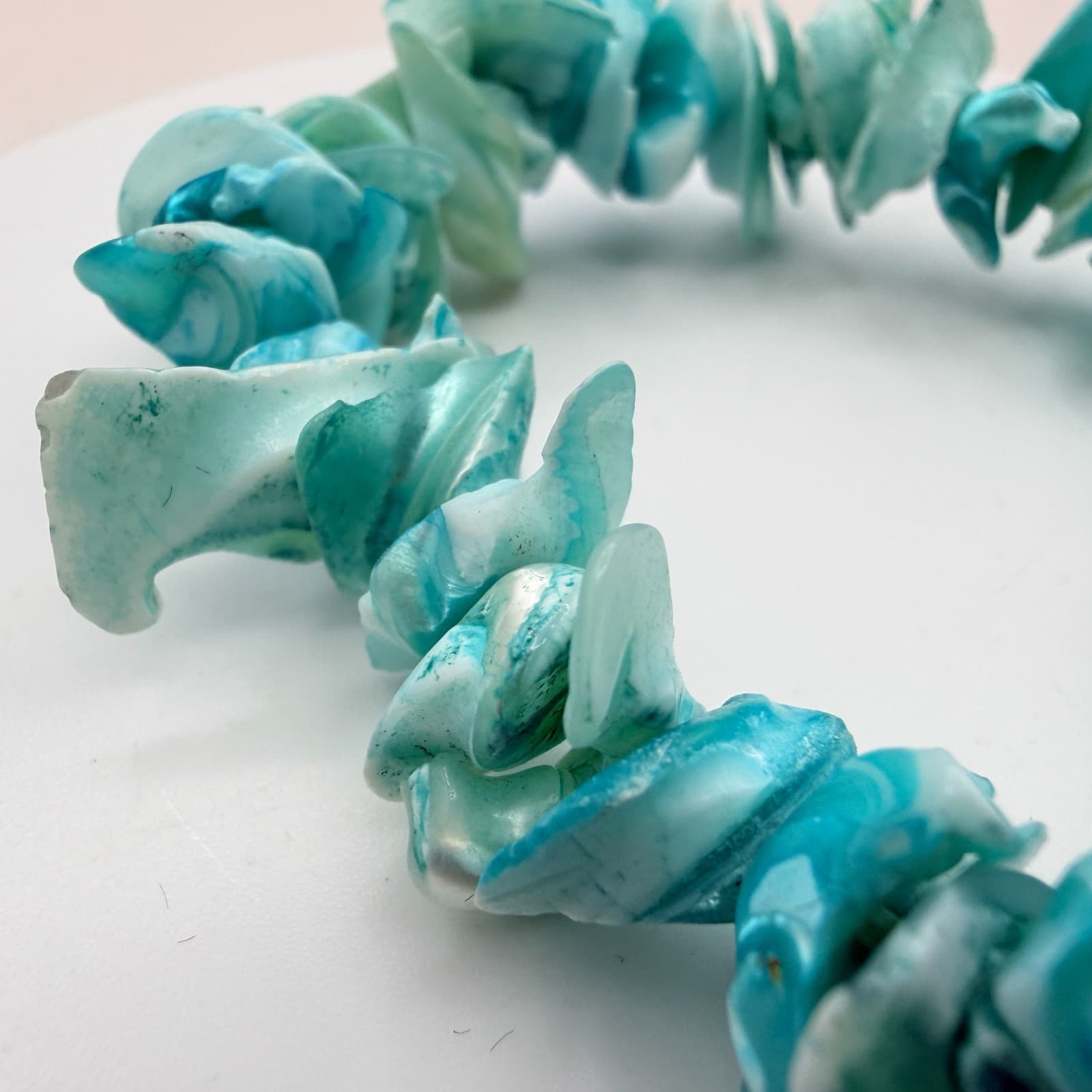 Vintage 90s Mother of Pearl Shell Chip Stretch Bracelet Women's Classic Jewelry - Thumbnail 5