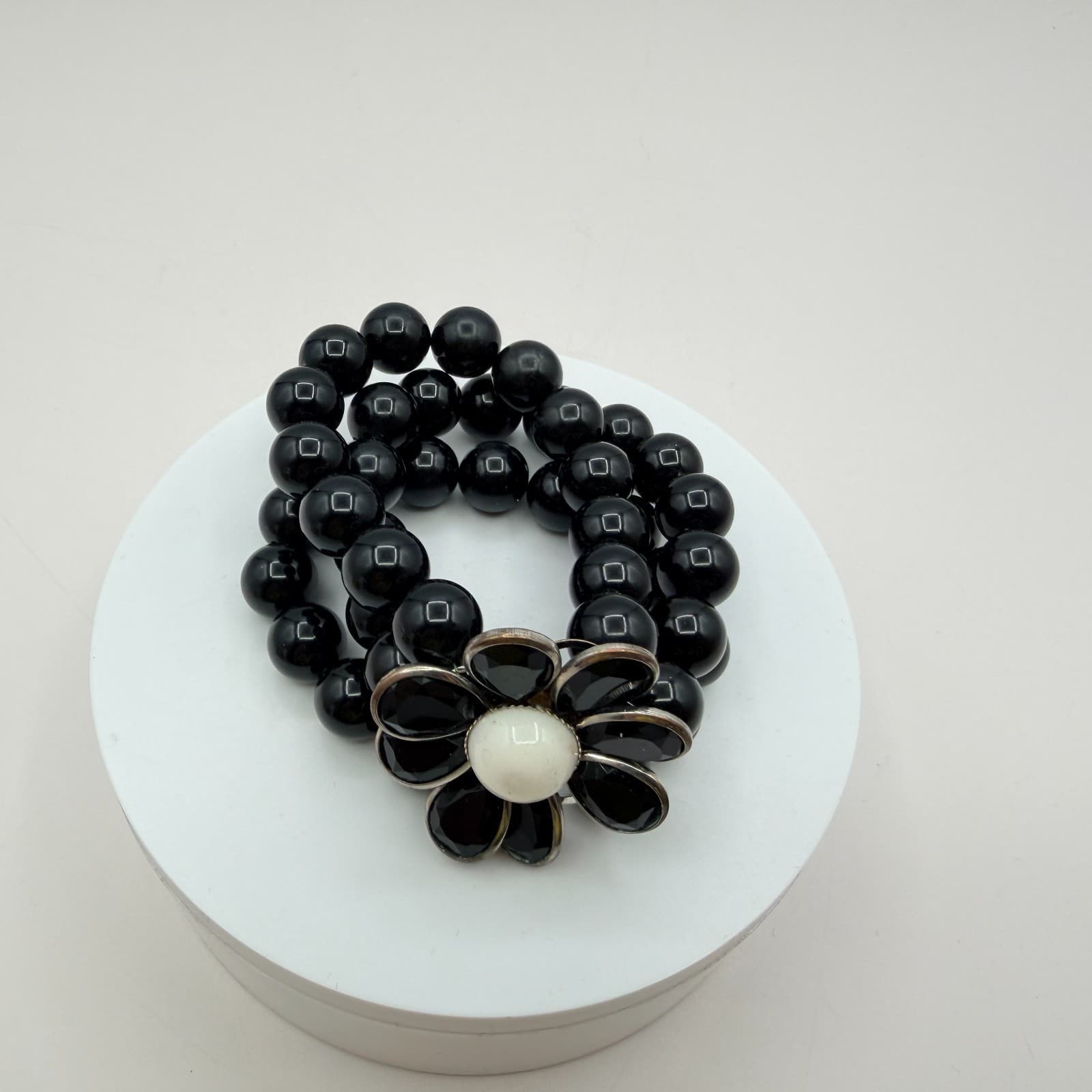 Vintage 90s Black Glass Bead Triple Strand Bracelet Silver Tone Flower Floral - Thumbnail 2