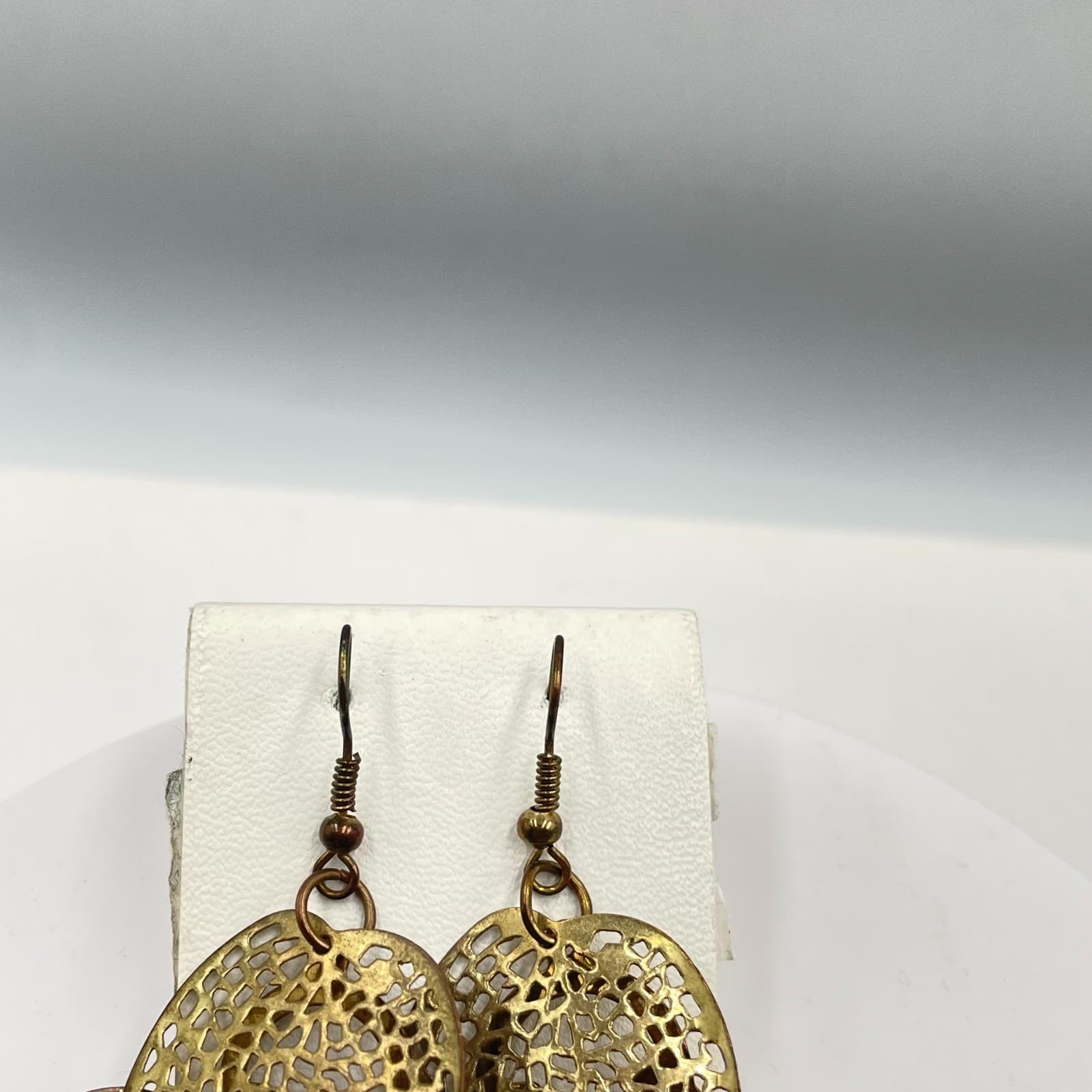 Vintage Gold-Tone Laser-Cut Filigree Cluster Leaf Cascade Dangle Drop Earrings - Thumbnail 4