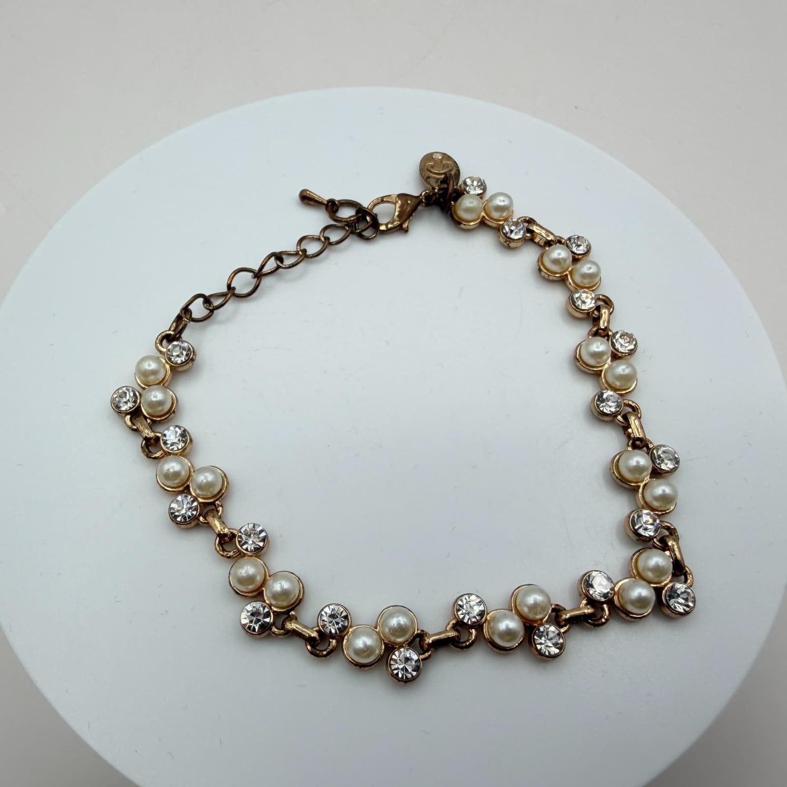 Vintage Y2K Charming Charlie Gold Tone Faux Pearl Clear Glass Bracelet Jewelry - Thumbnail 3