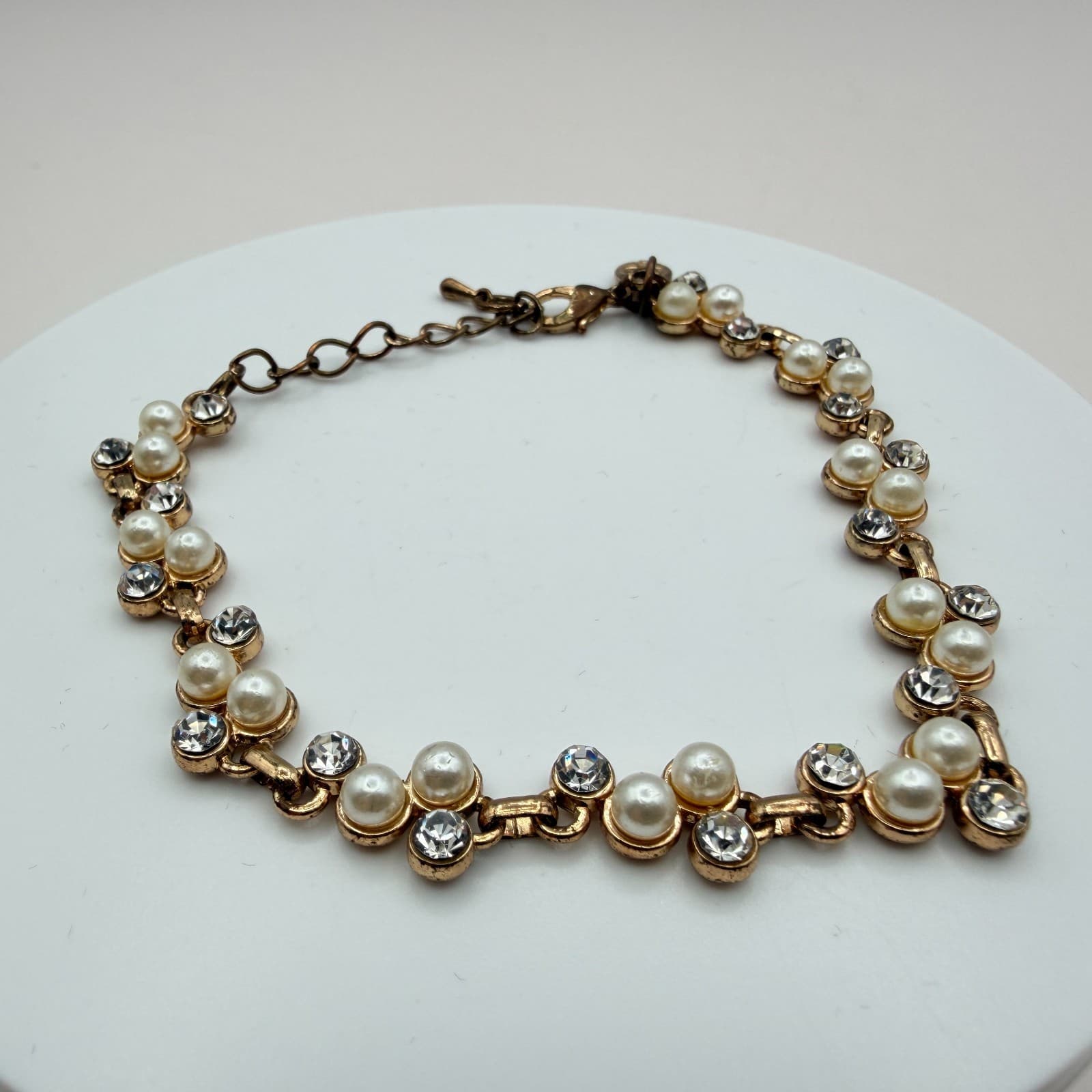 Vintage Y2K Charming Charlie Gold Tone Faux Pearl Clear Glass Bracelet Jewelry - Thumbnail 7