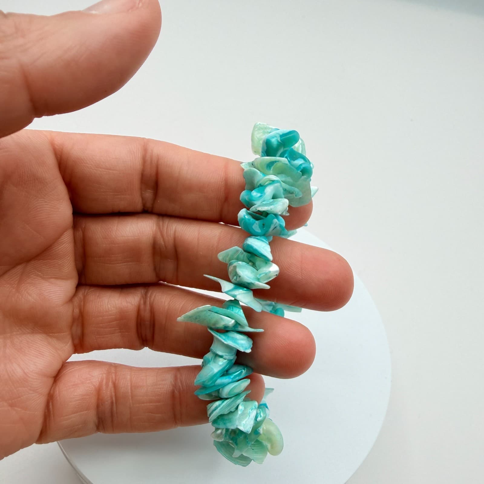 Vintage 90s Mother of Pearl Shell Chip Stretch Bracelet Women's Classic Jewelry - Thumbnail 7