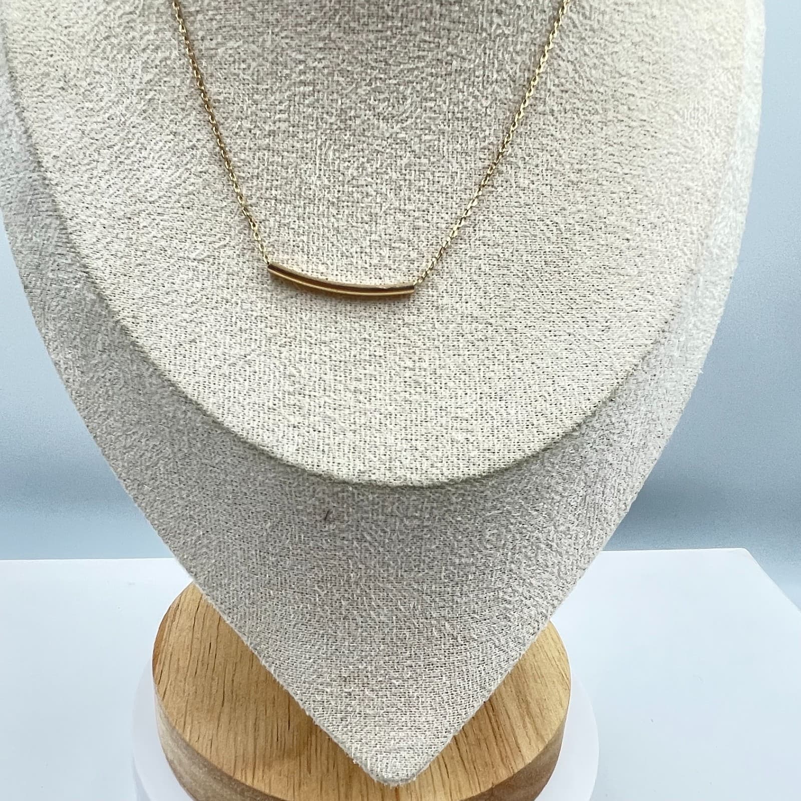 Contemporary Gold-Tone Classic Fashion Oval Chain Bar Pendant Lobster Necklace - Thumbnail 4