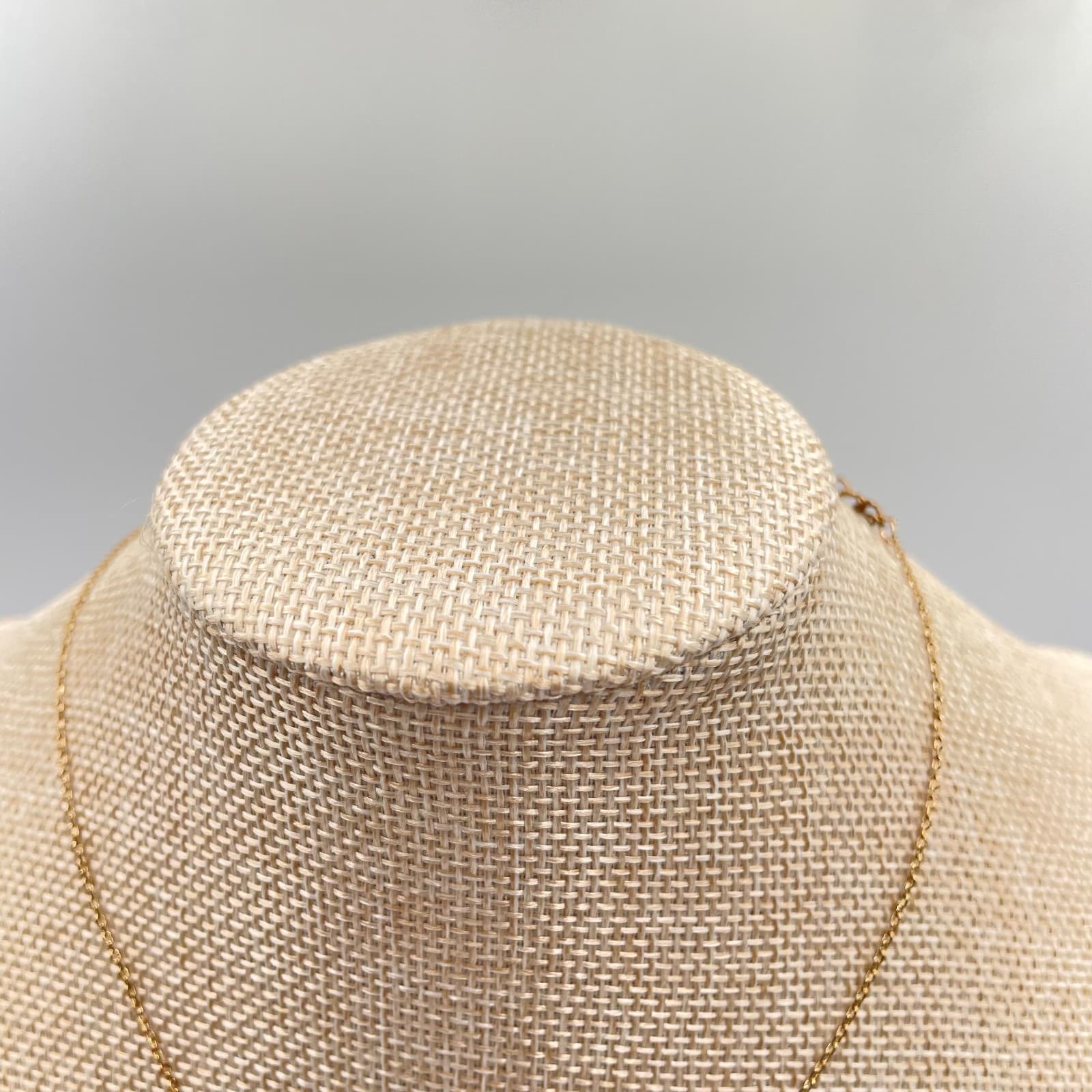 Contemporary Gold-Tone Classic Fashion Oval Chain Bar Pendant Lobster Necklace - Thumbnail 2