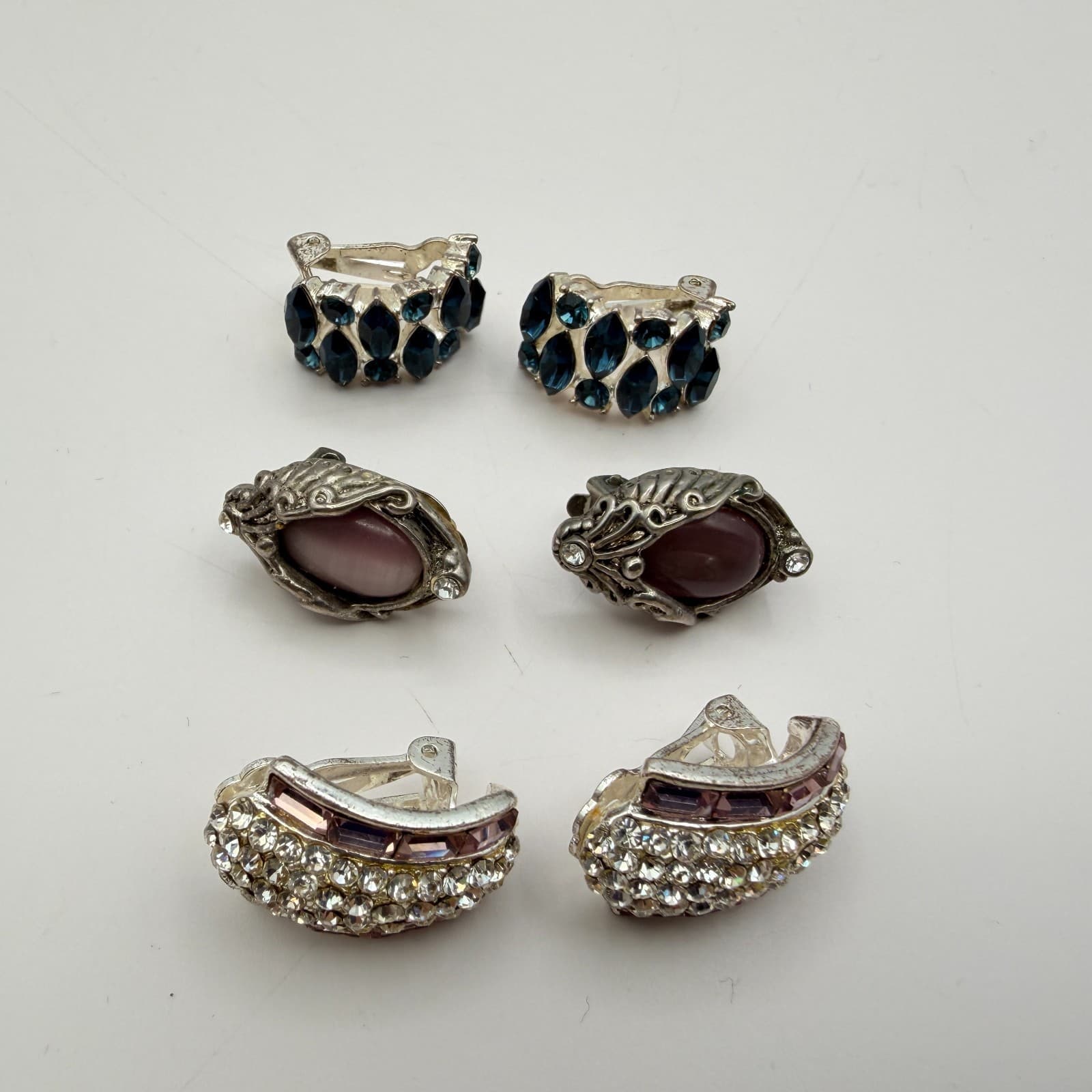 Vintage 90s Silver Tone Glass Rhinestone Earrings Set Women's Fashion Jewelry - Thumbnail 2