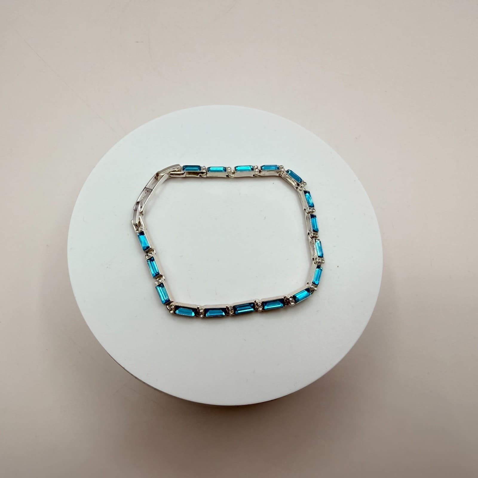 Vintage 90s SilverTone Blue Glass Baguette Link Bracelet Fashion Women's Jewelry - Thumbnail 2