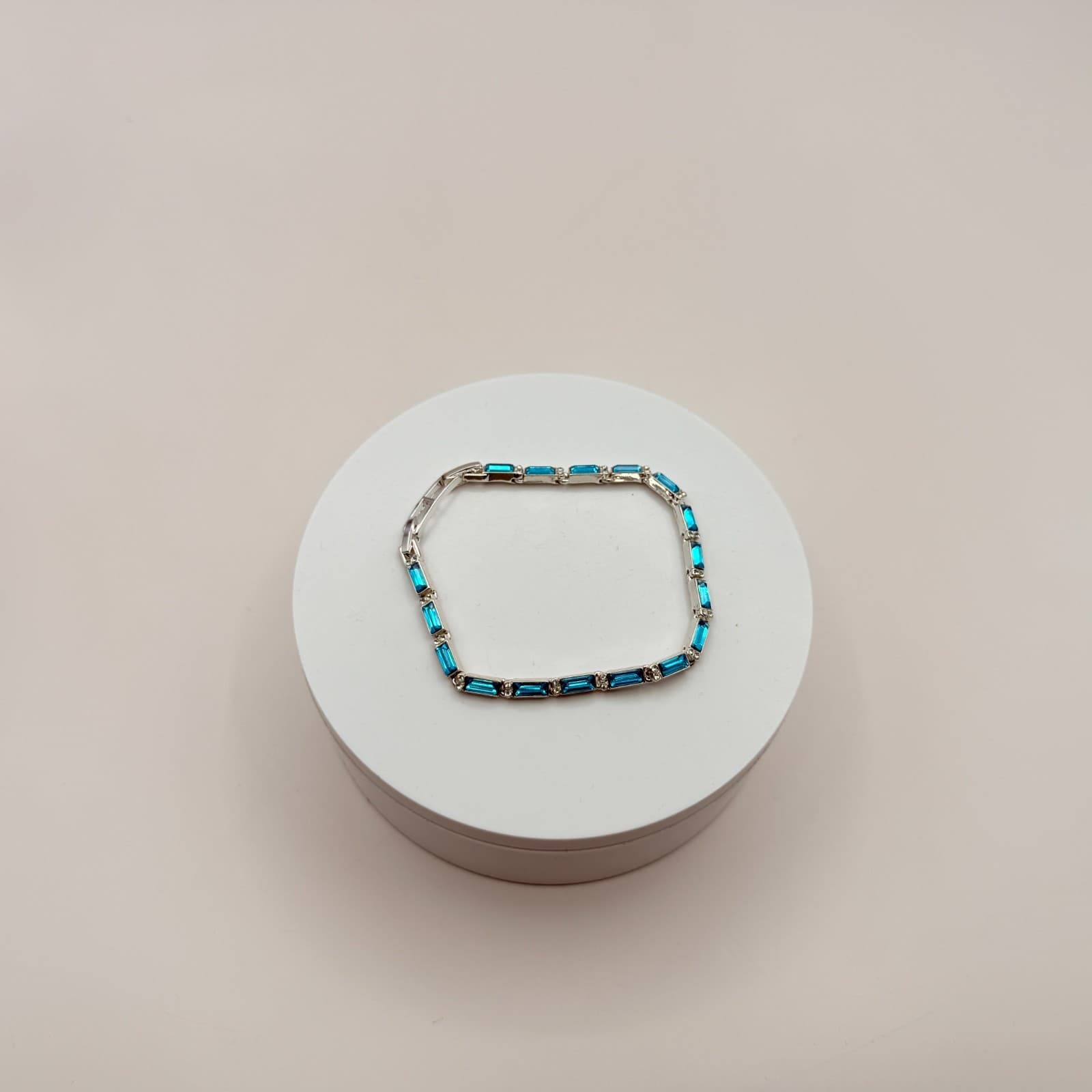 Vintage 90s SilverTone Blue Glass Baguette Link Bracelet Fashion Women's Jewelry - Thumbnail 7