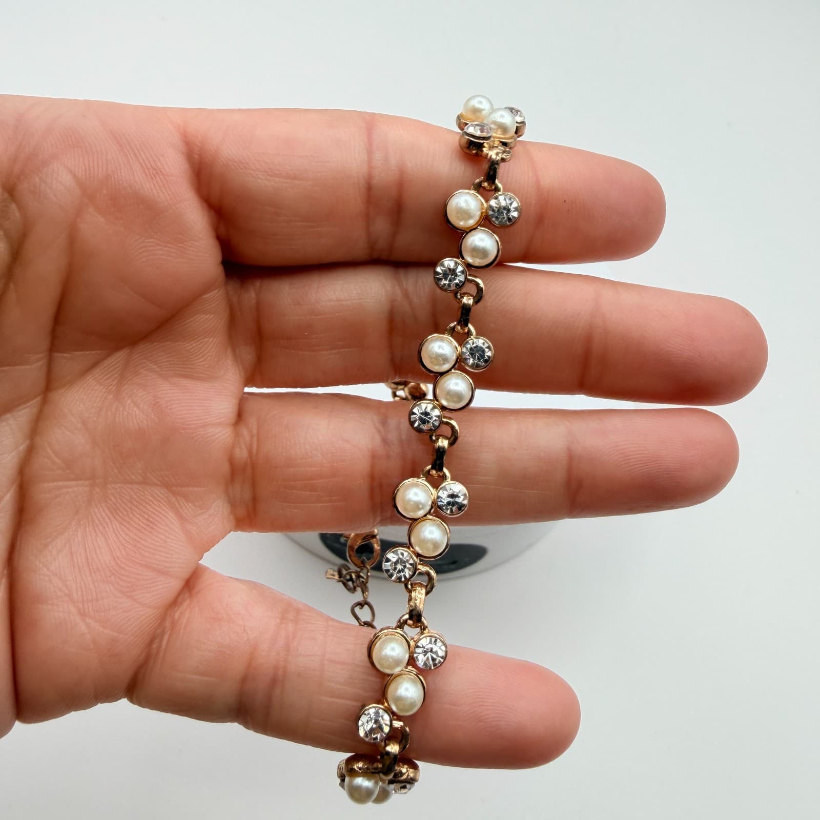 Vintage Y2K Charming Charlie Gold Tone Faux Pearl Clear Glass Bracelet Jewelry - Thumbnail 8