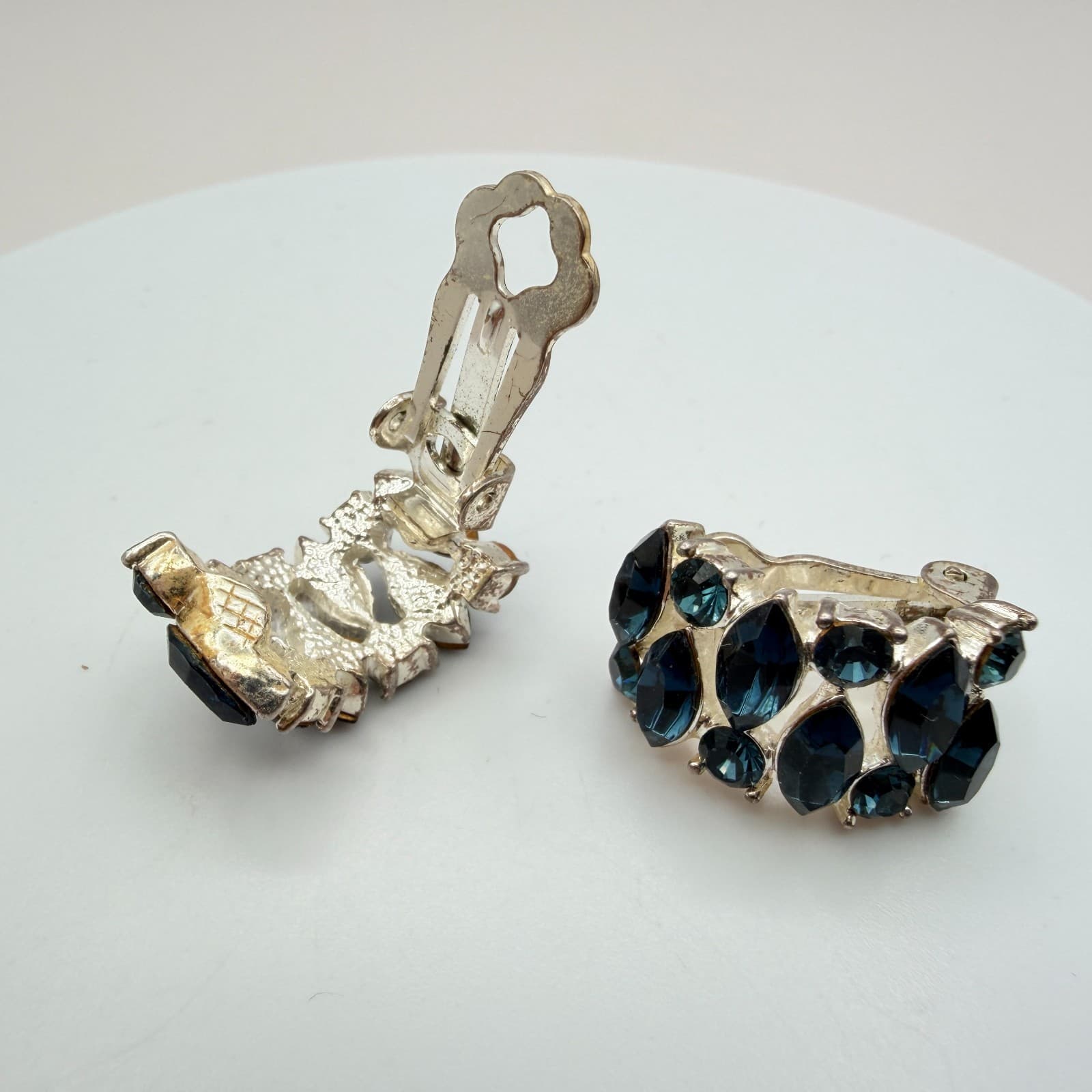 Vintage 90s Silver Tone Glass Rhinestone Earrings Set Women's Fashion Jewelry - Thumbnail 15