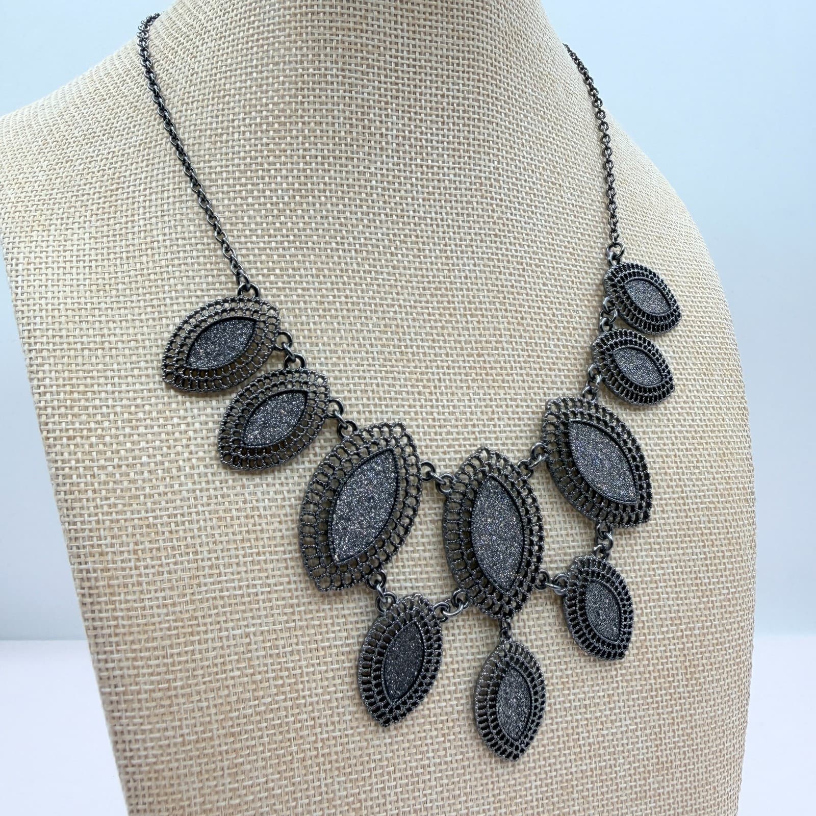 Vintage 90s Bib Necklace Gunmetal Shimmer Silver Marquise Statement Boho Jewelry - Thumbnail 5