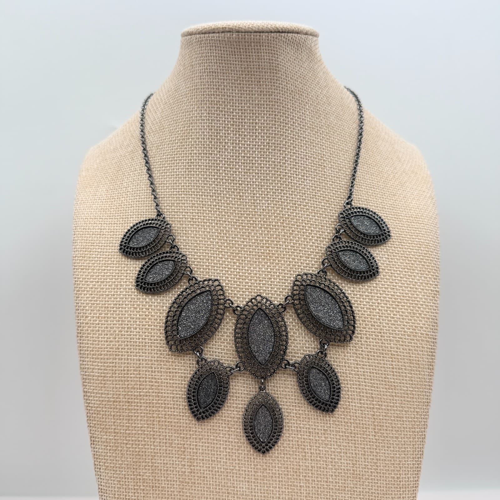 Vintage 90s Bib Necklace Gunmetal Shimmer Silver Marquise Statement Boho Jewelry - Thumbnail 7