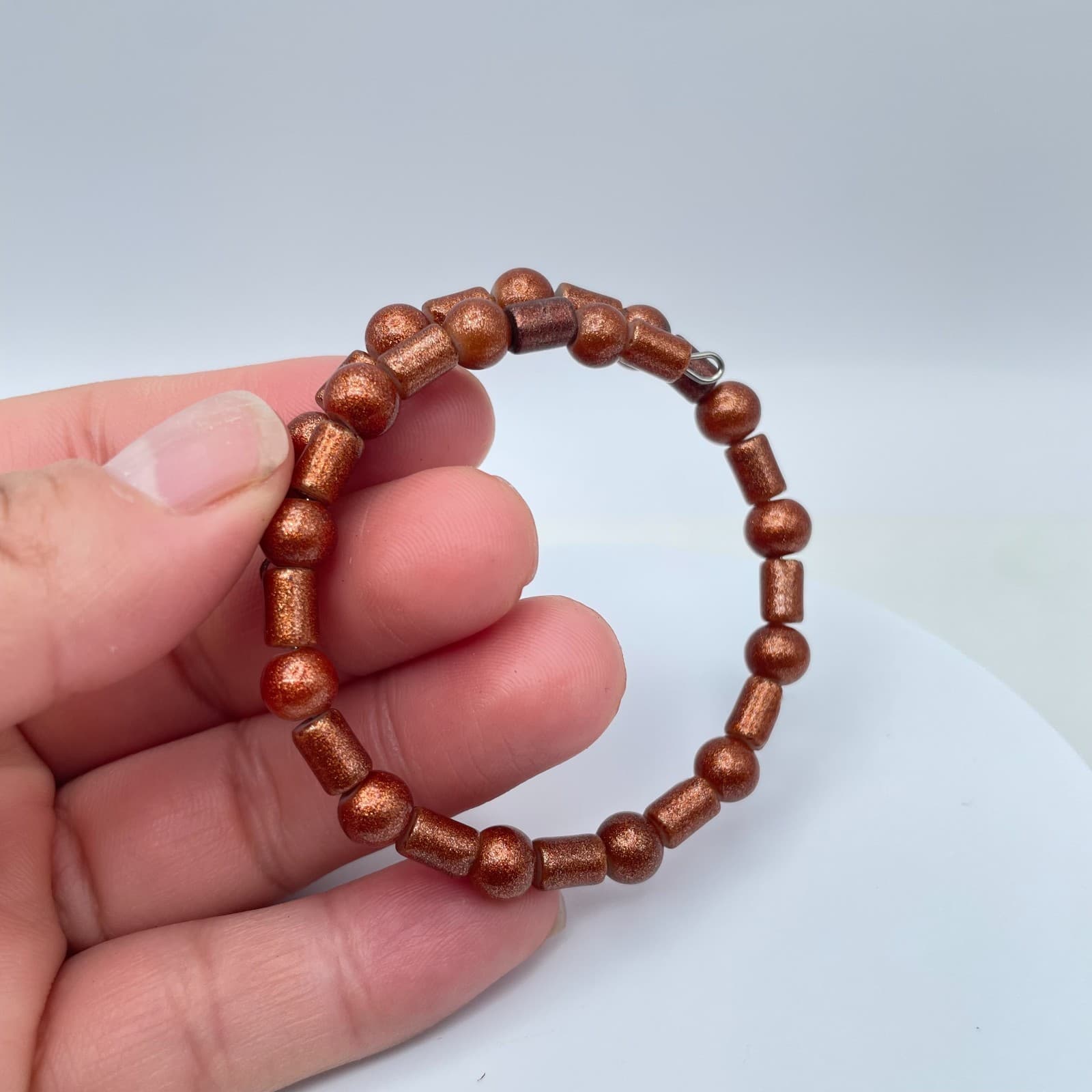 Y2K Silver-Tone Classic Glitter Goldstone Beaded Memory Wire Bracelet - Thumbnail 7