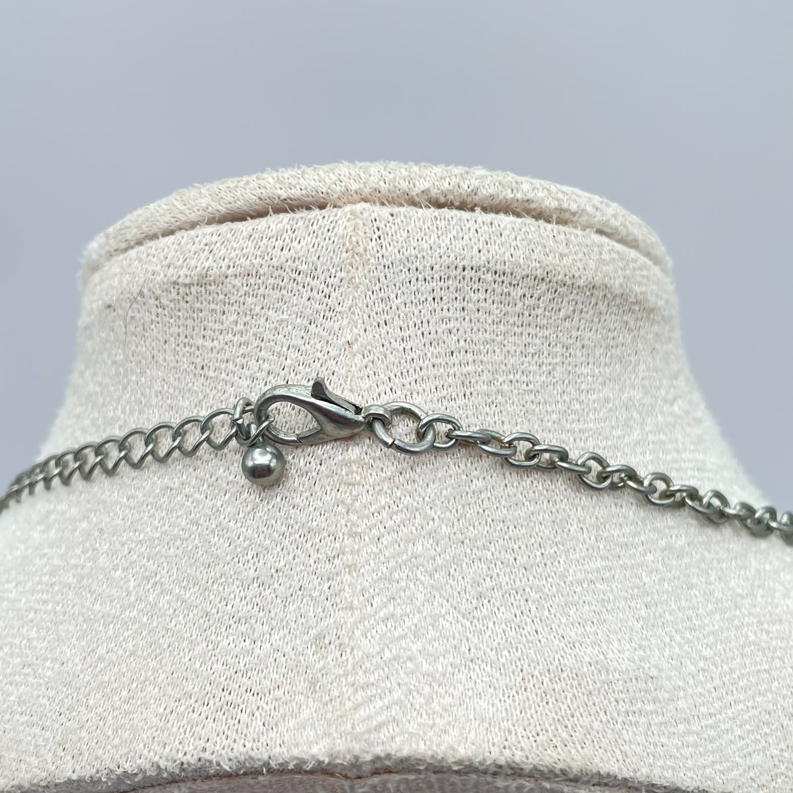 Y2K Silver Tone Filigree Heart Locket Necklace Scroll Design Romantic Pendant - Thumbnail 9