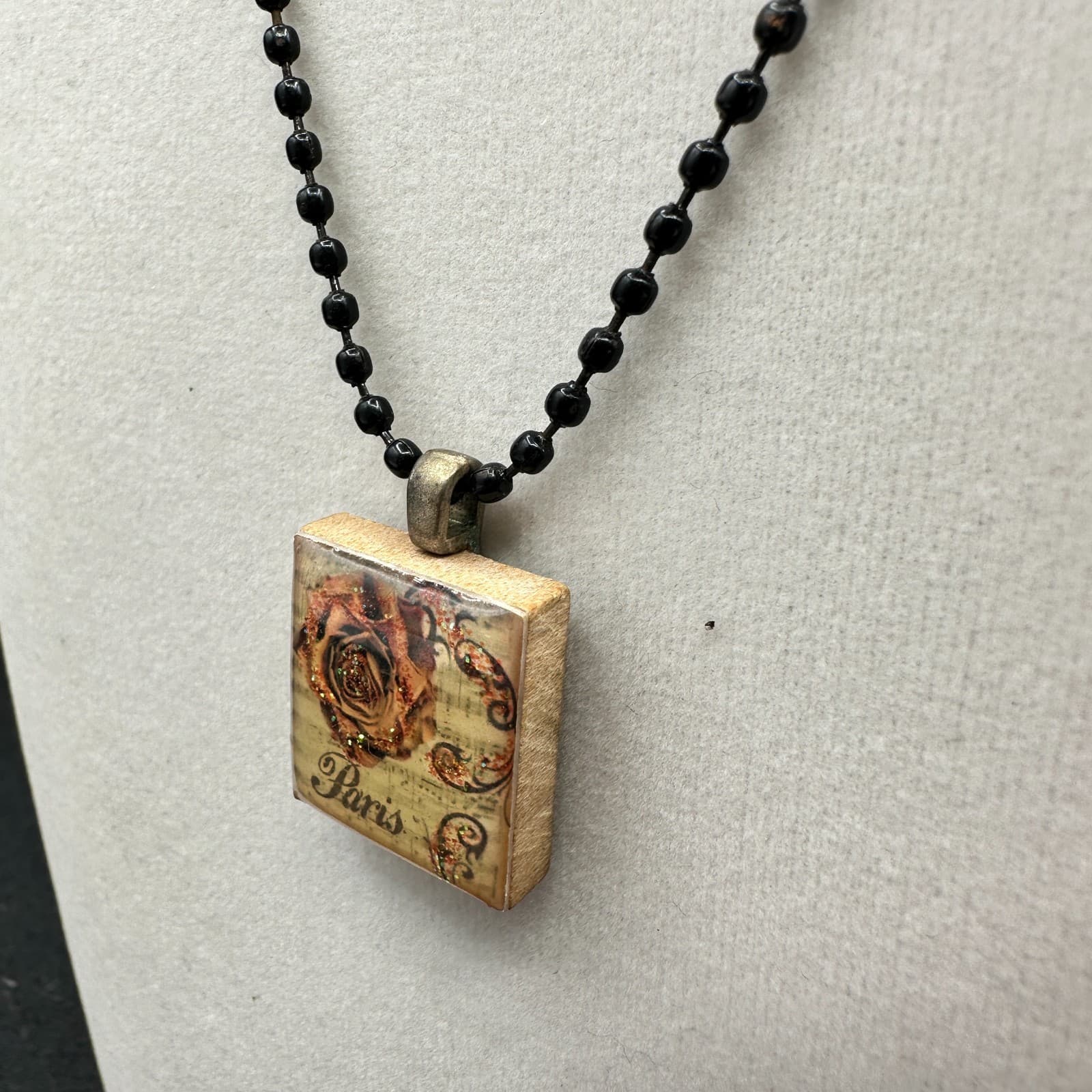 VTG 90s Paris Rose Pendant Necklace Wood Block Ball Chain Brown Glitter Boho - Thumbnail 6