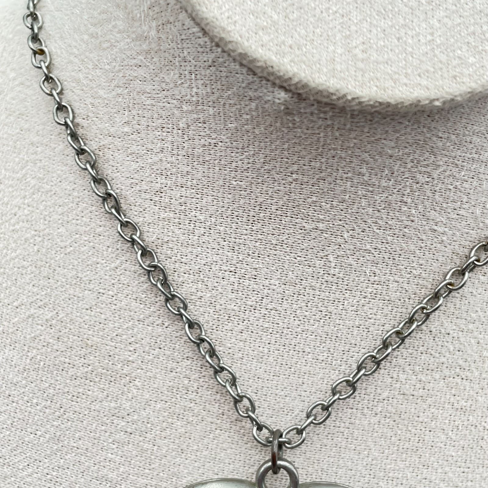 Y2K Silver Tone Filigree Heart Locket Necklace Scroll Design Romantic Pendant - Thumbnail 8